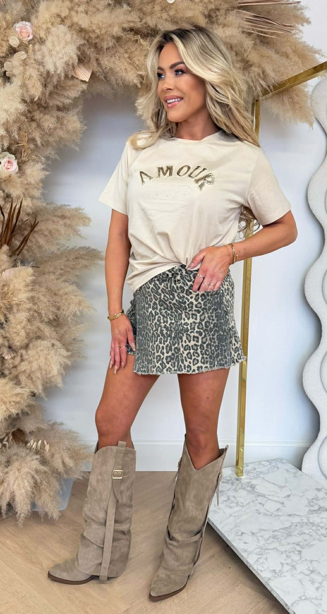 AMOUR SEQUIN TEKST TEE 1011 BEIGE