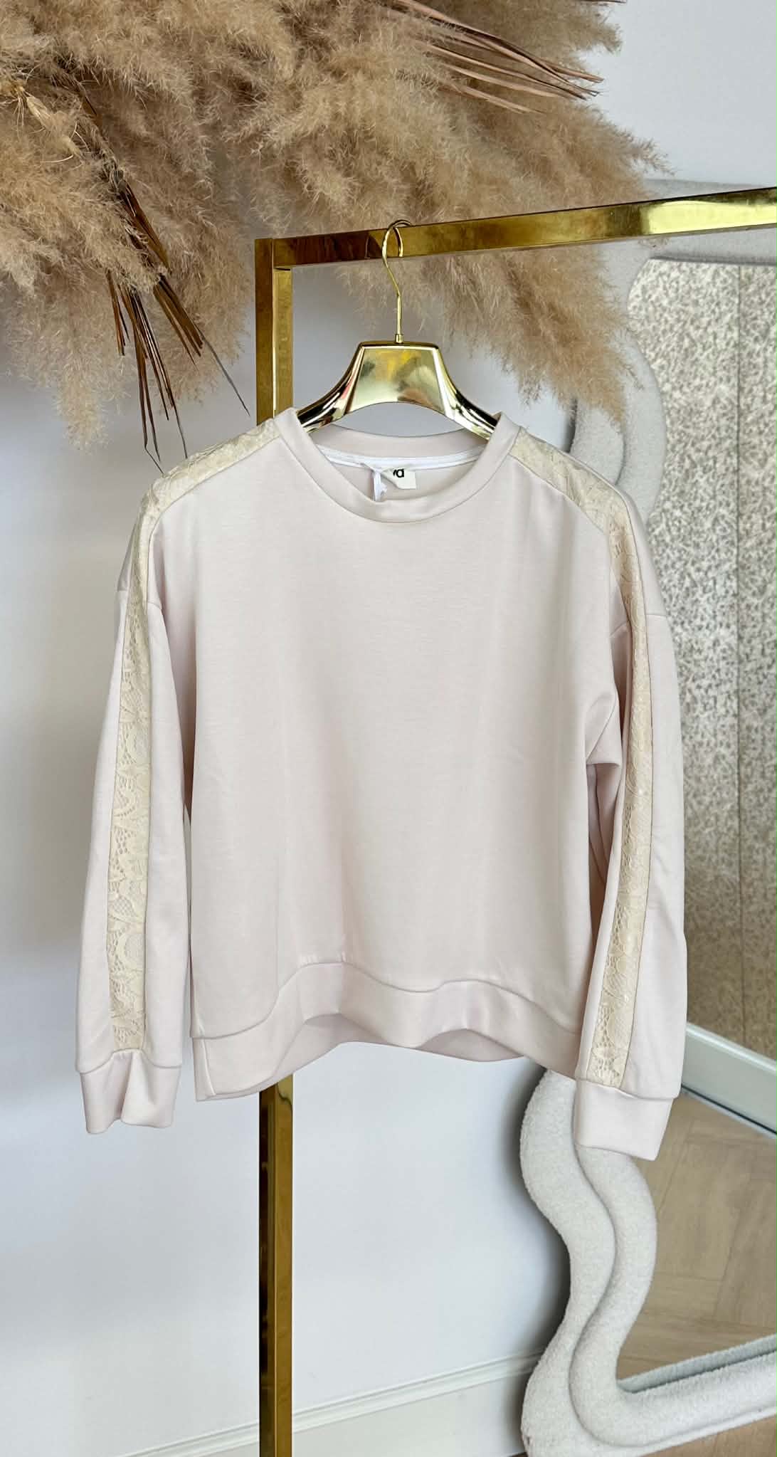 CUTE BASIC LACE SWEAT BEIGE