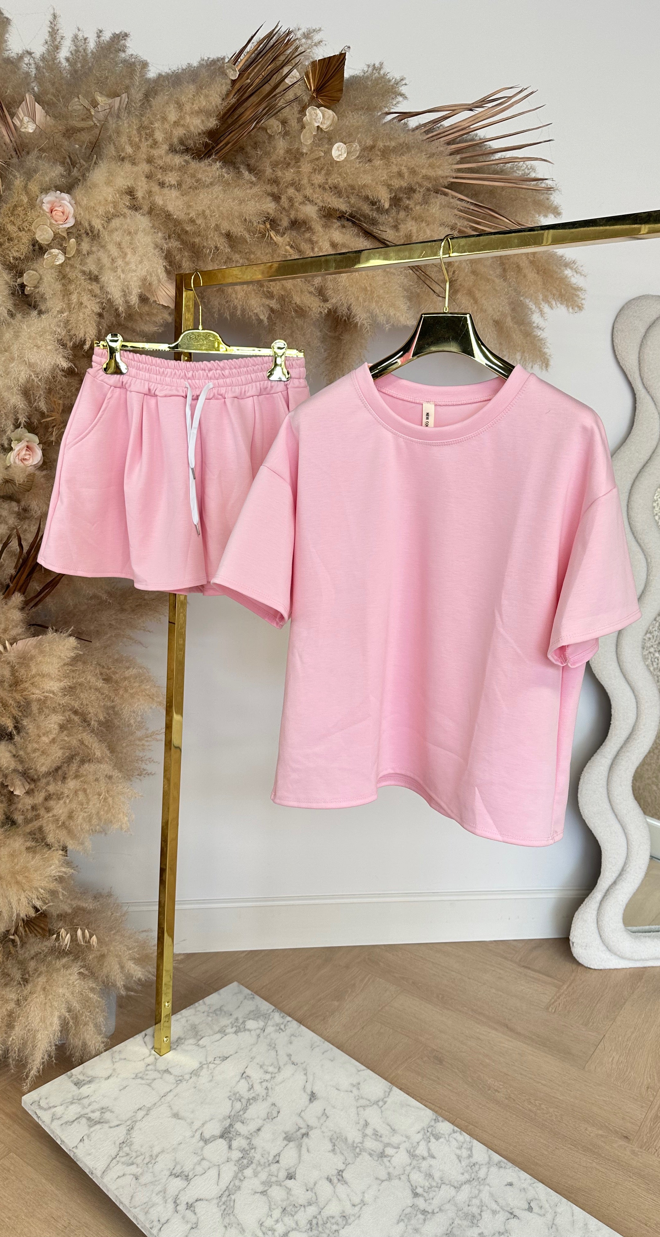 DIAN SETJE PINK