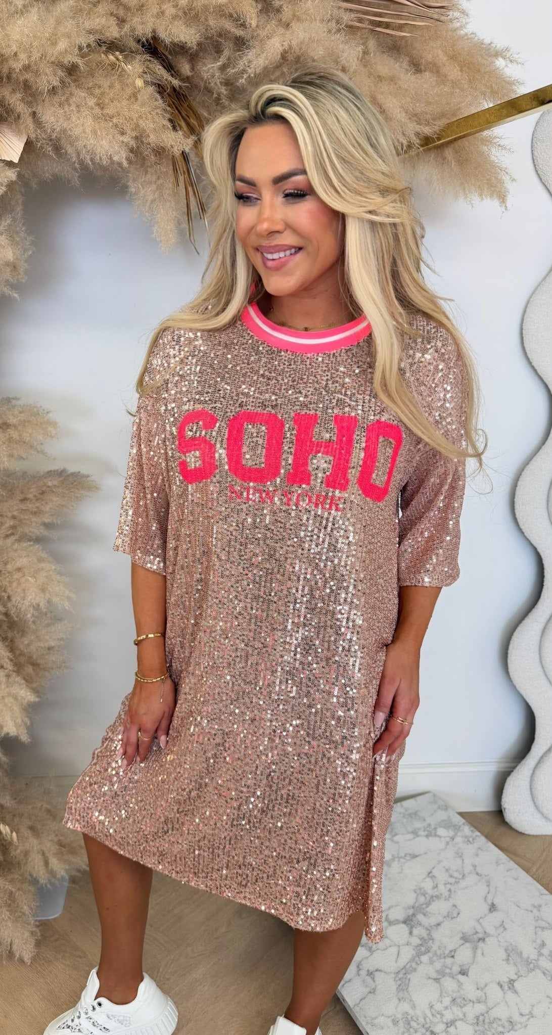SOHO NY PAILLETTEN DRESS NEONPINK