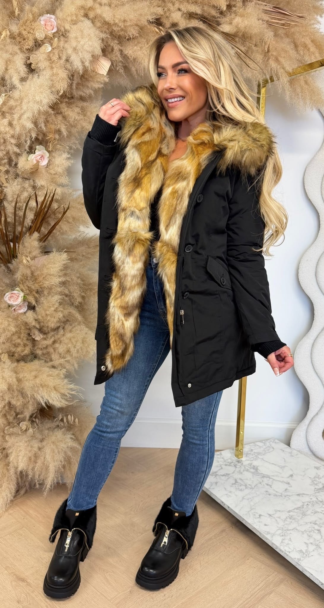 MISS FUR WINTERCOAT 918 BLACK