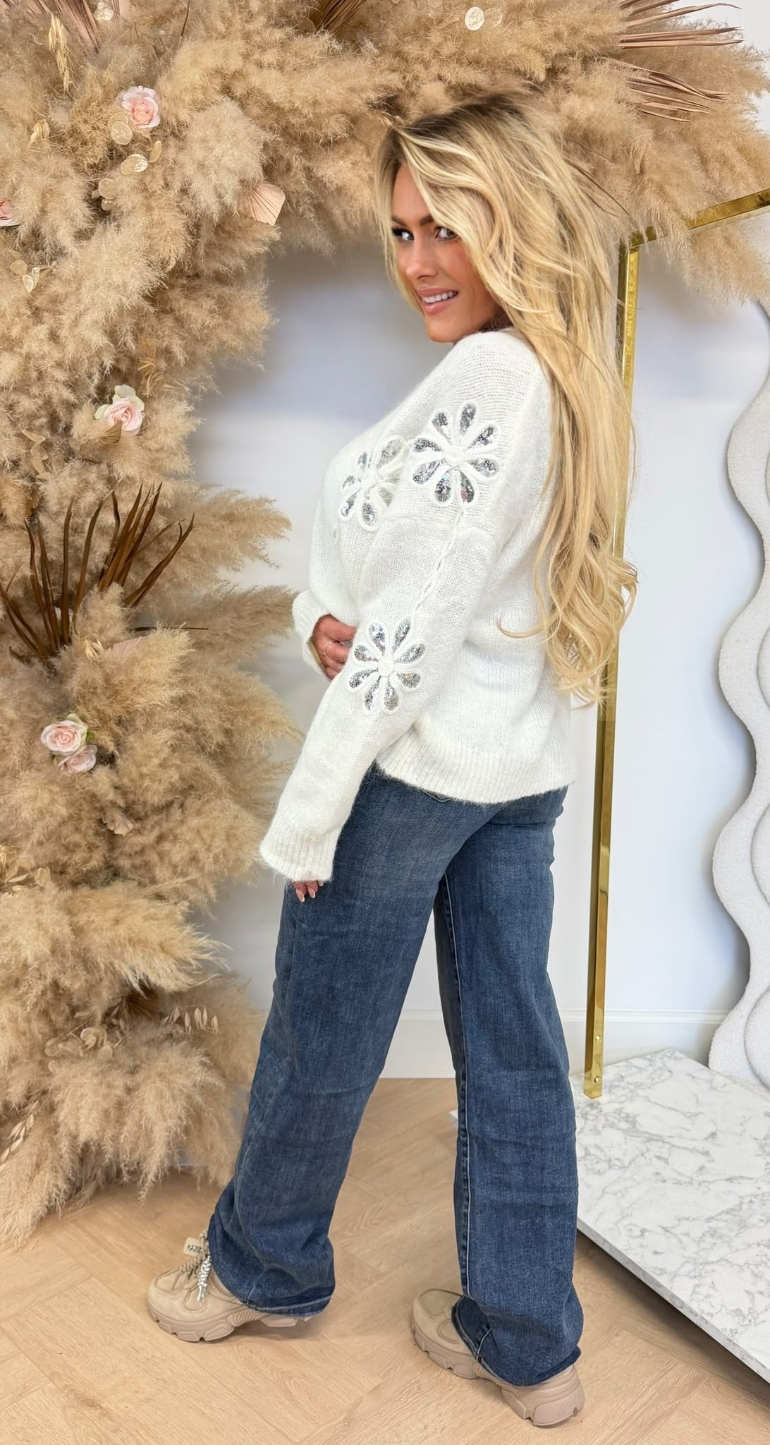 SEQUIN FLOWER SWEAT 5682 WHITE