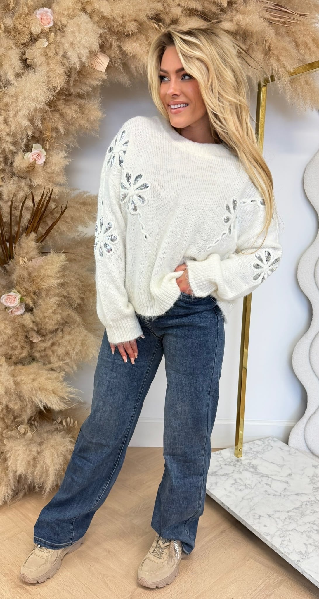 SEQUIN FLOWER SWEAT 5682 WHITE