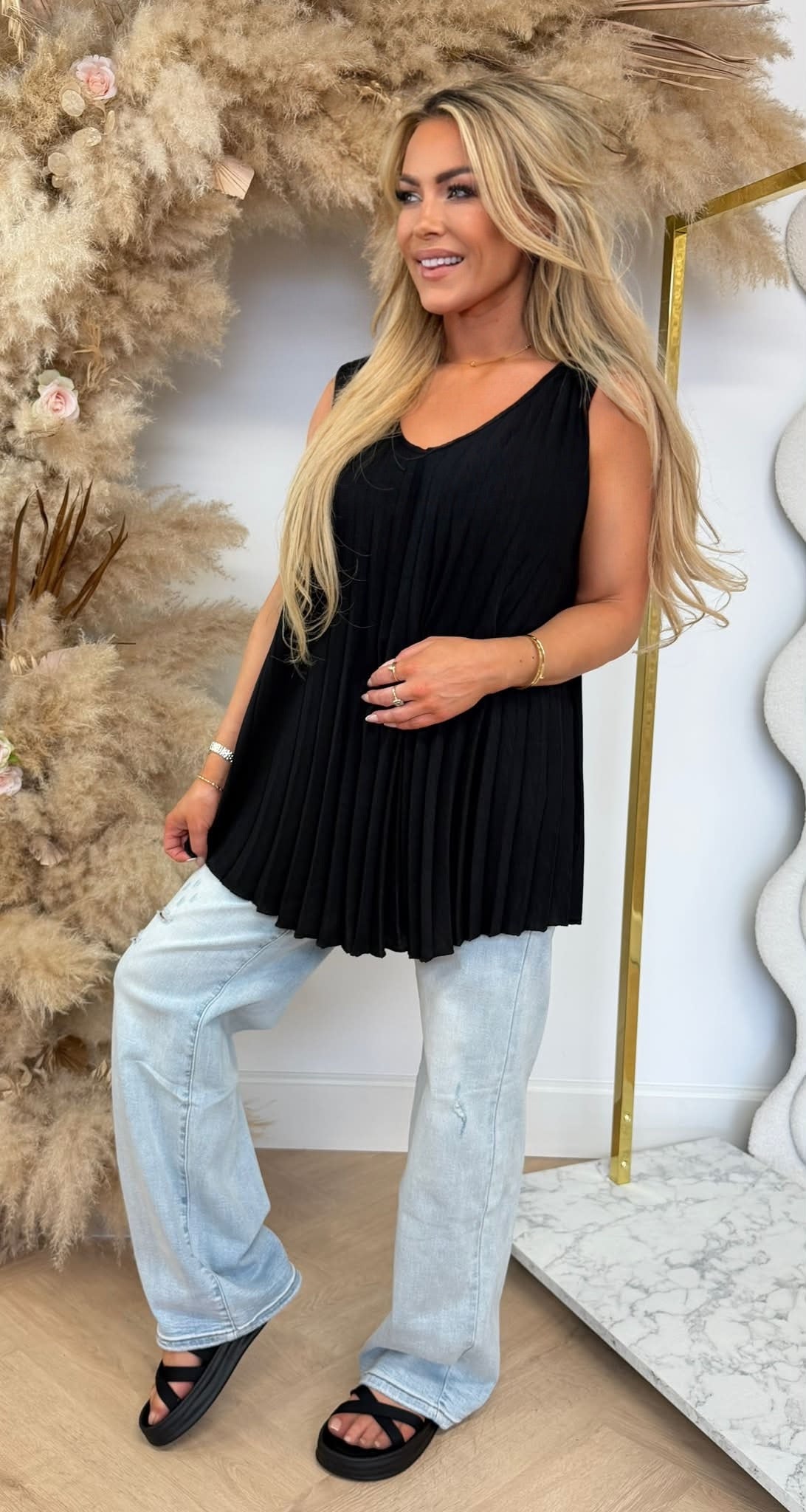 PERFECT PLISSE TOP BLACK