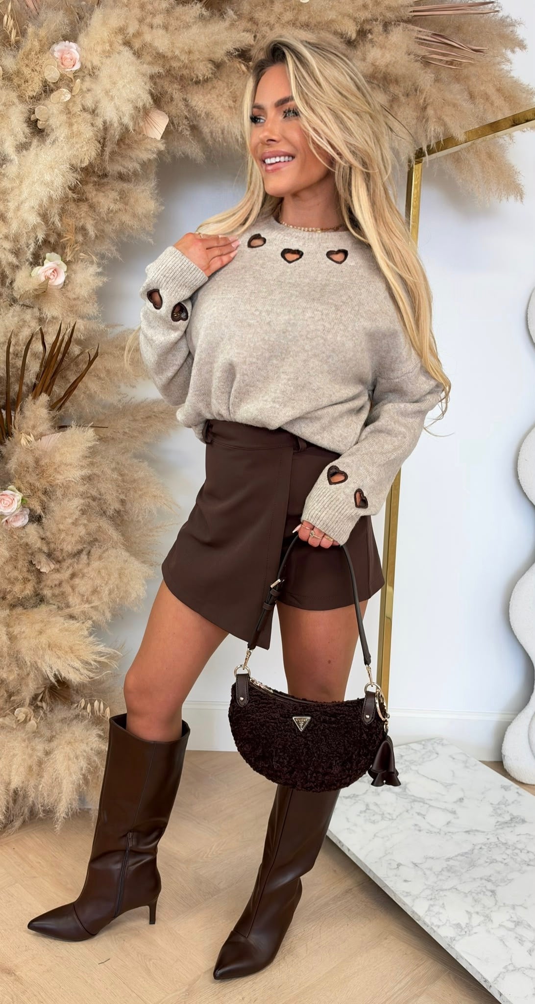 HEART COLLAR SWEATER 1420 TAUPE