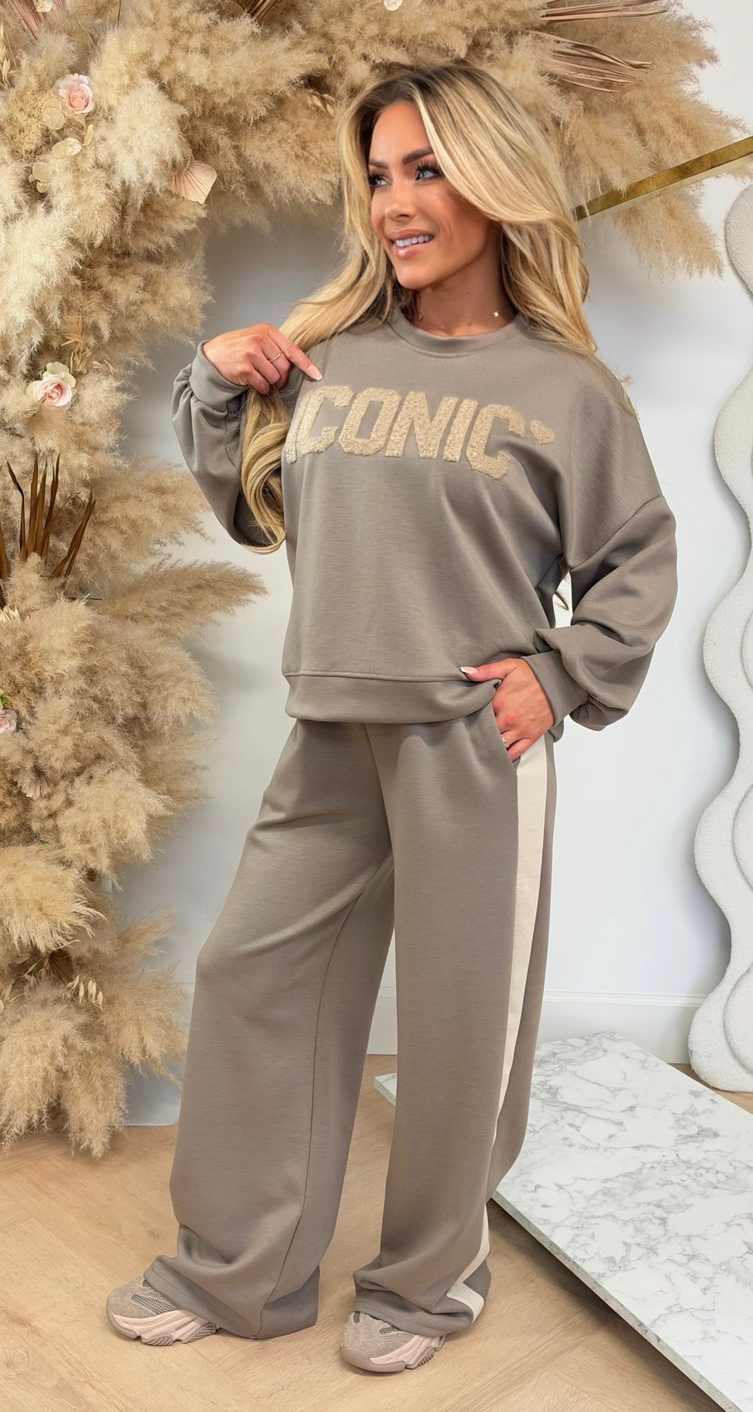 ICONIC STRIPE SET TAUPE