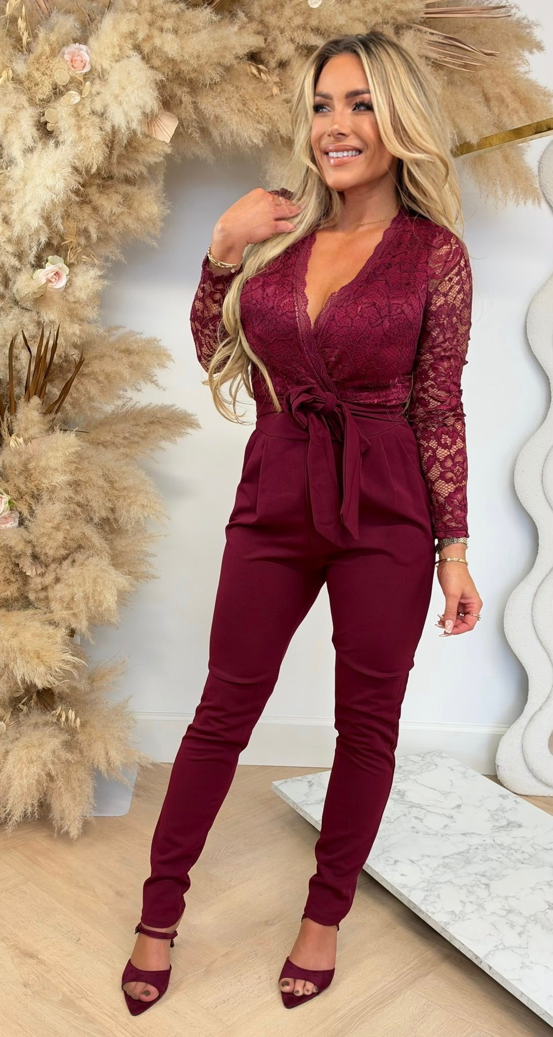 LACE CUP JUMPSUIT BURGUNDY