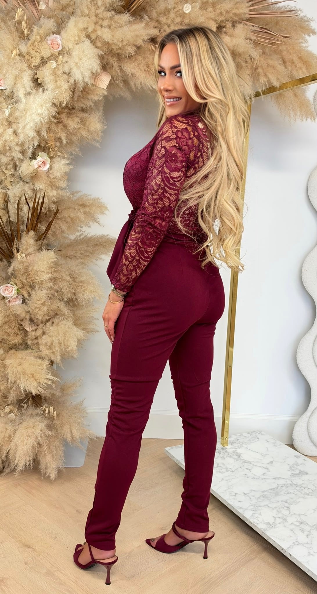 LACE CUP JUMPSUIT BURGUNDY