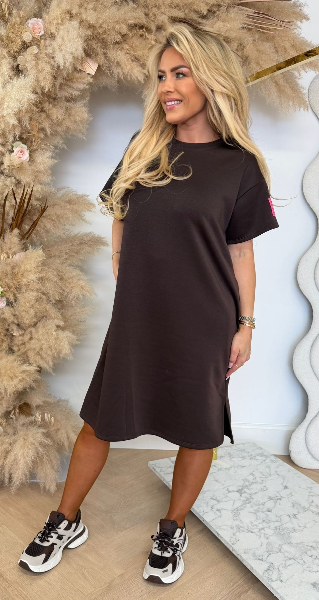 LONG PERFECT EMLBEEM DRESS CHOCO