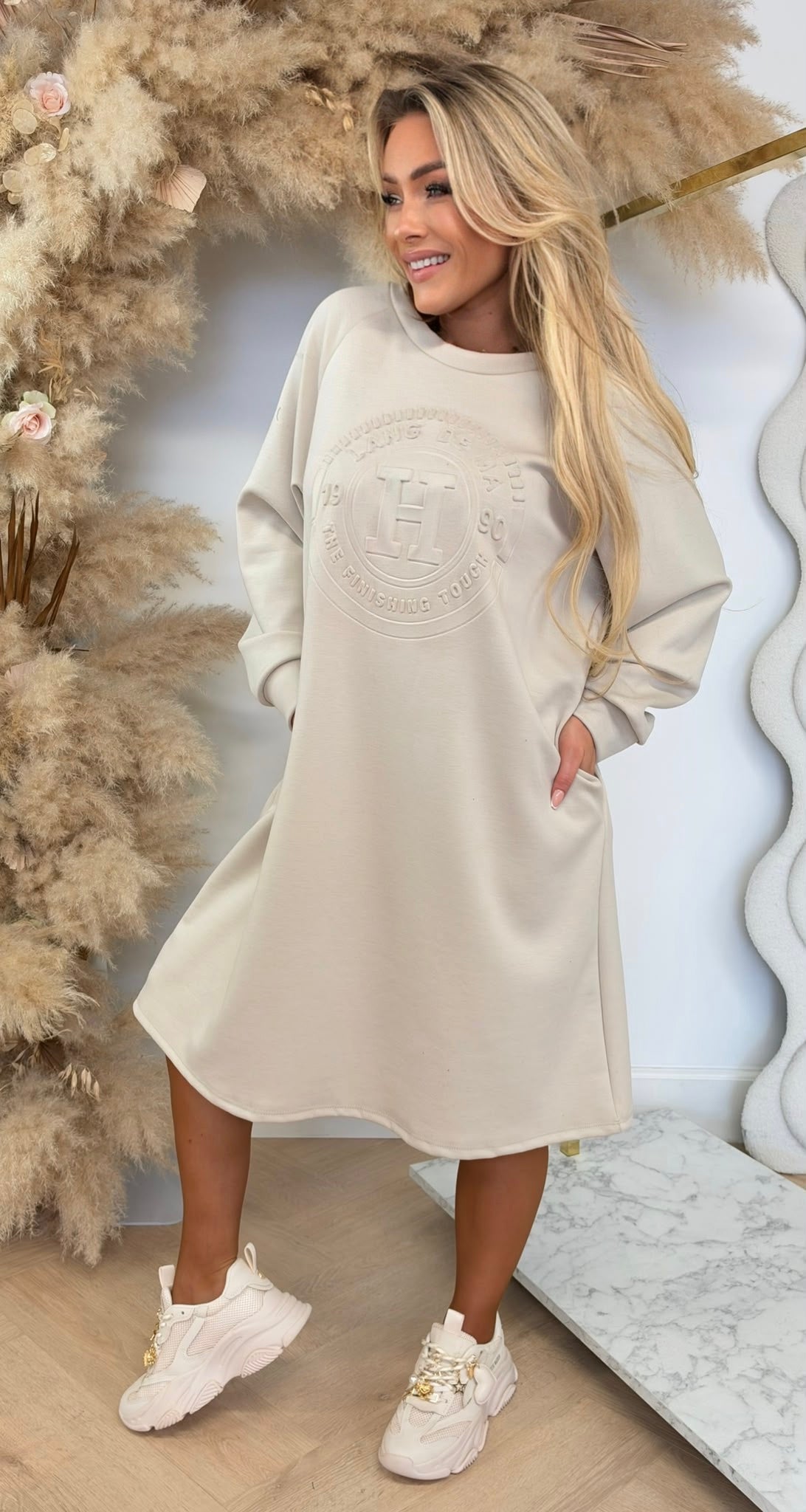 THE FINISHING TOUCH LONG DRESS BEIGE