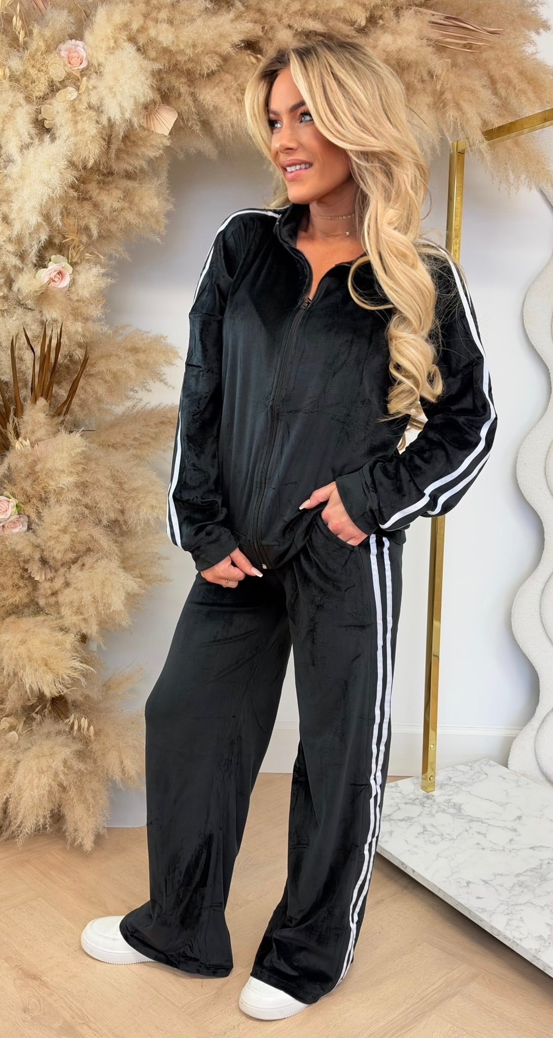 STRAIGHT LEG STRIPE VELVET SET 1021 BLACK