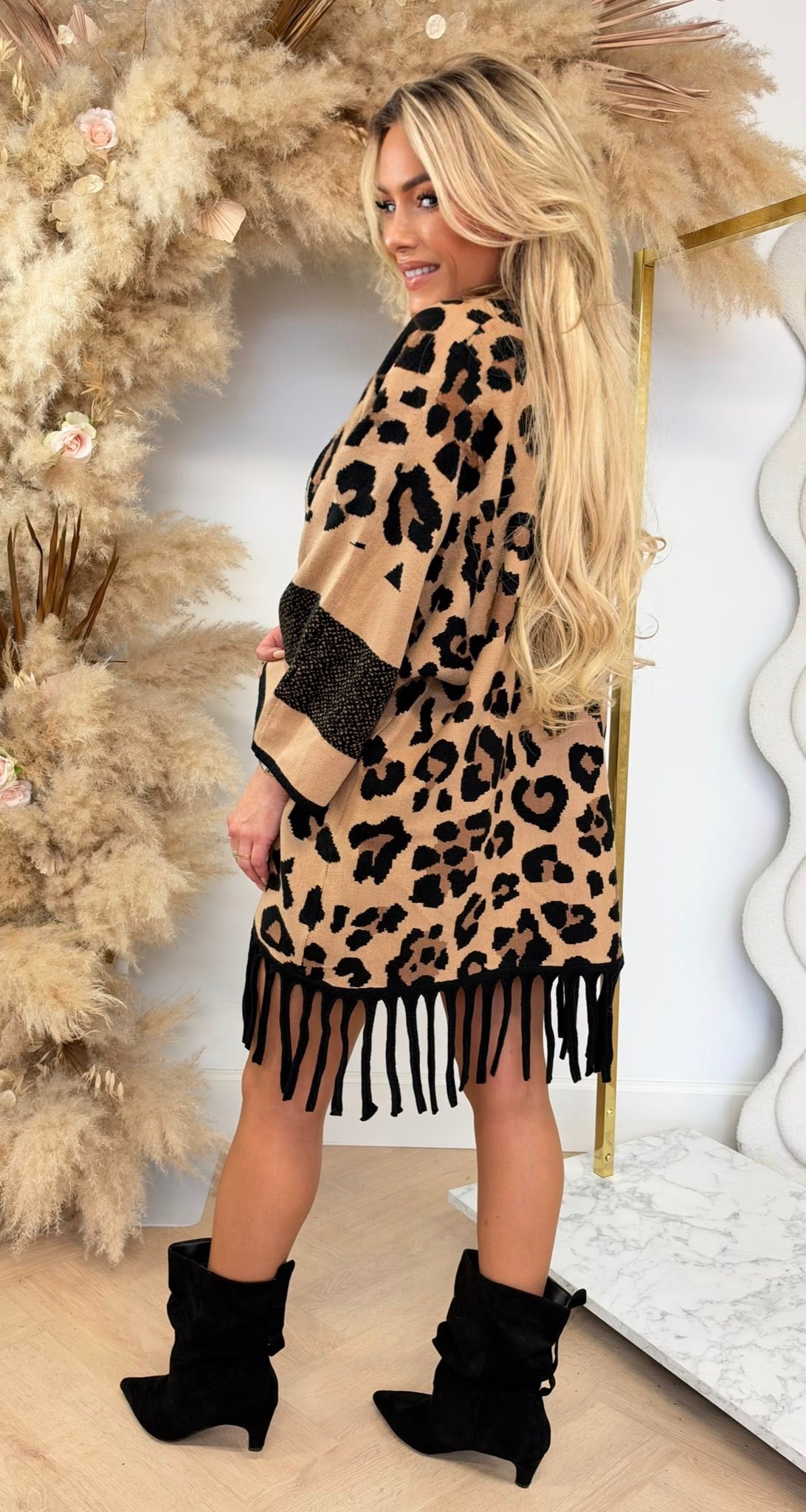 STUDIO SOFT LEO FRINGES VEST CAMEL