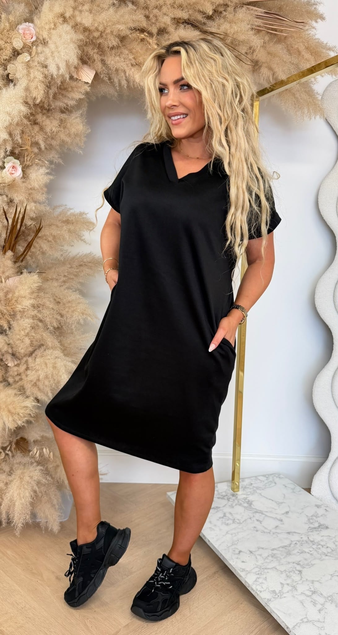 KATIE BASIC LONG TEE BLACK