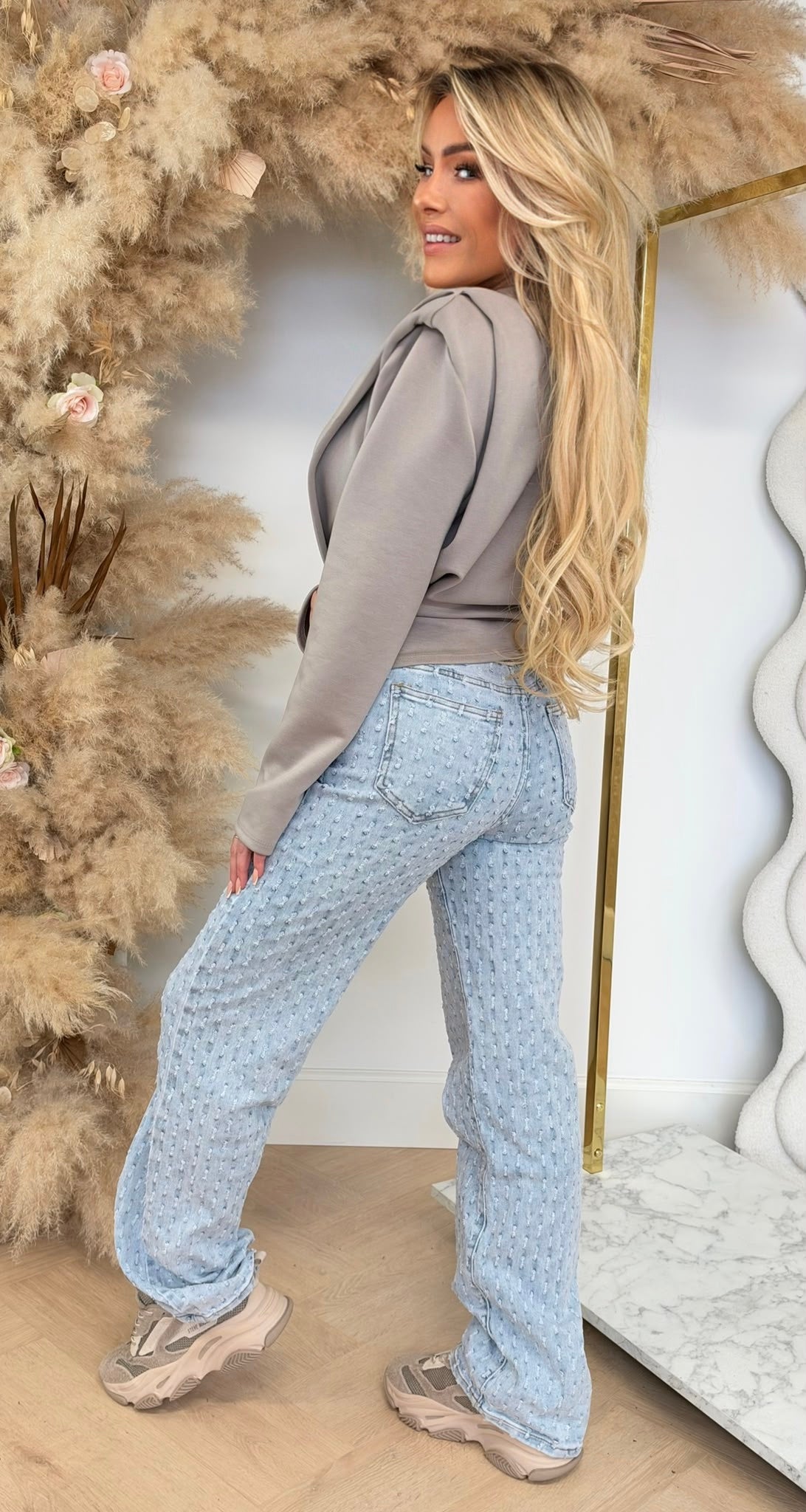 PADDED SHOULDER LONGSLEEVE TAUPE
