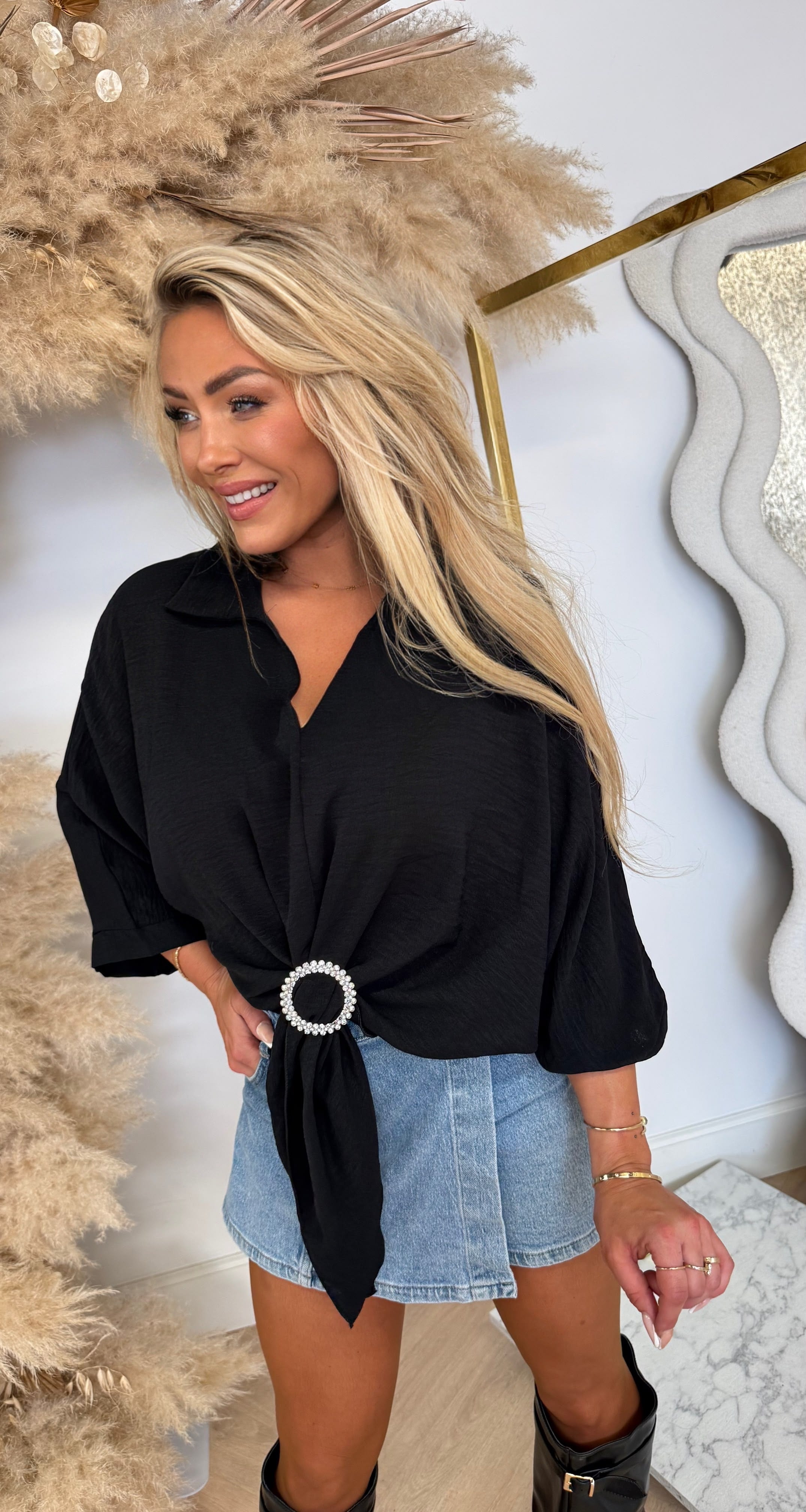 GLITTER KNOOP ROUND BLOUSE BLACK
