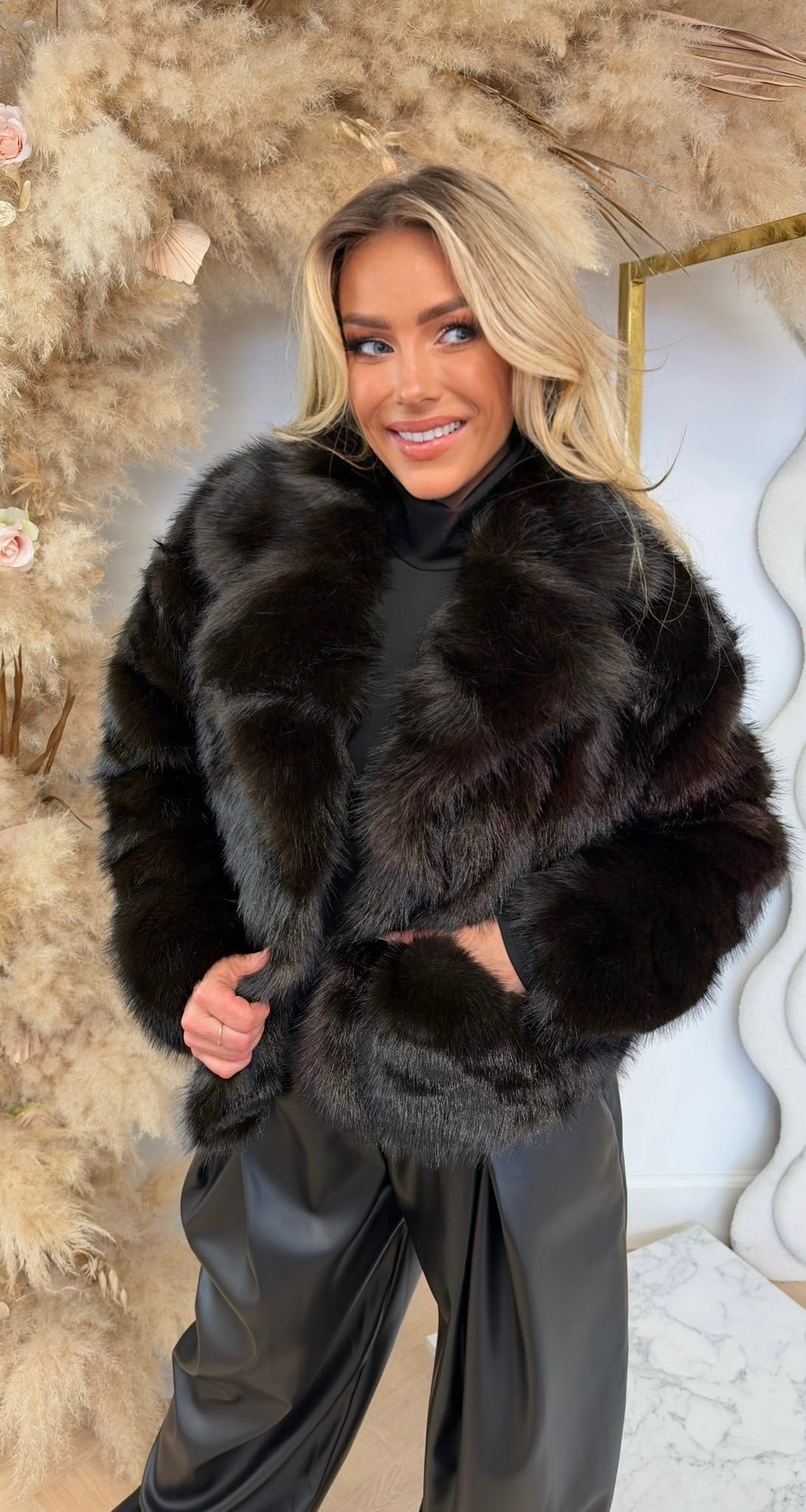 TARA FAKE FUR JACKET 7005 BLACK