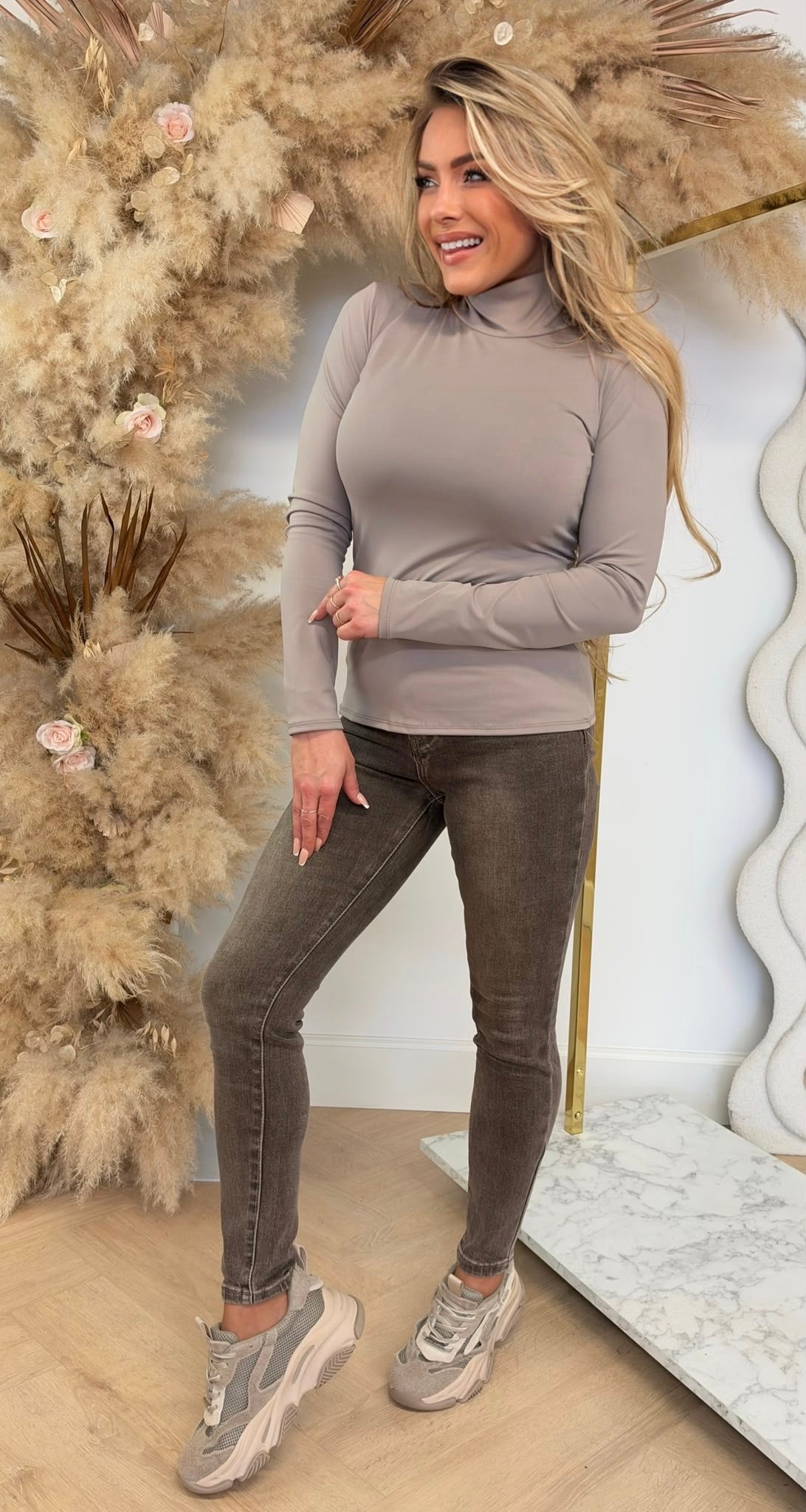 JASMIJN BASIC KOL TOP BEIGE