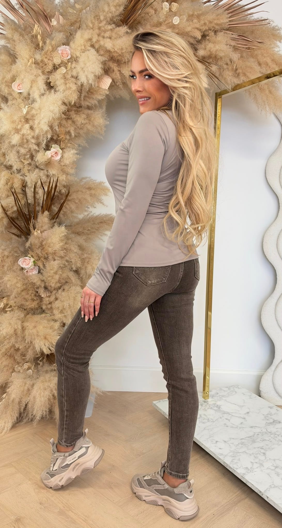 JASMIJN BASIC KOL TOP BEIGE