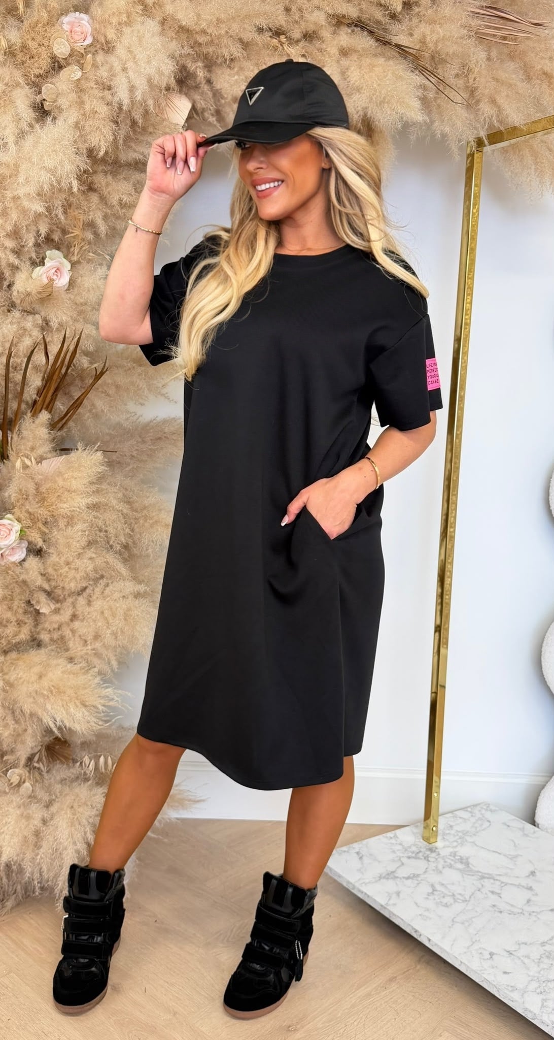 LONG PERFECT EMBLEEM DRESS BLACK