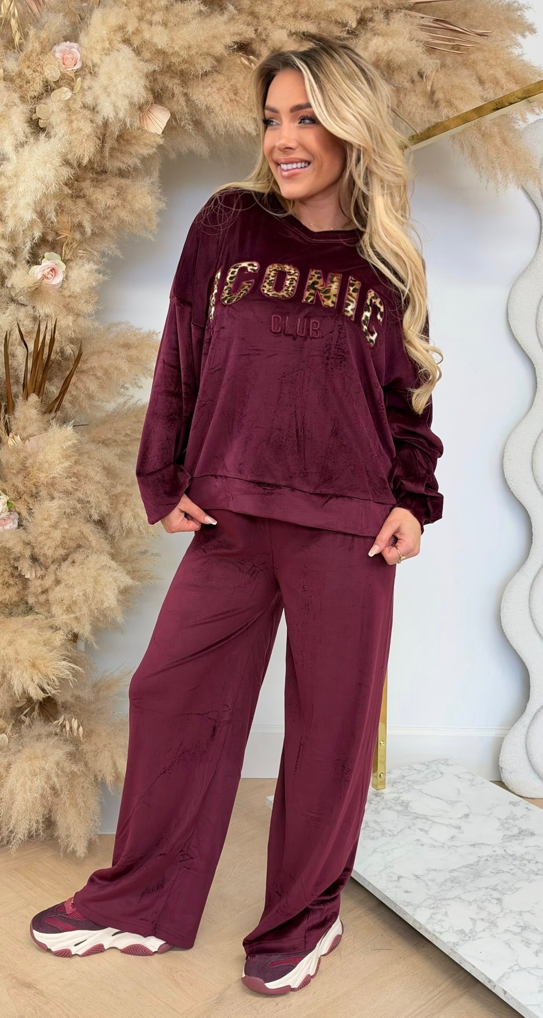 ICONIC LEO VELVET SET 1069 BORDEAUX