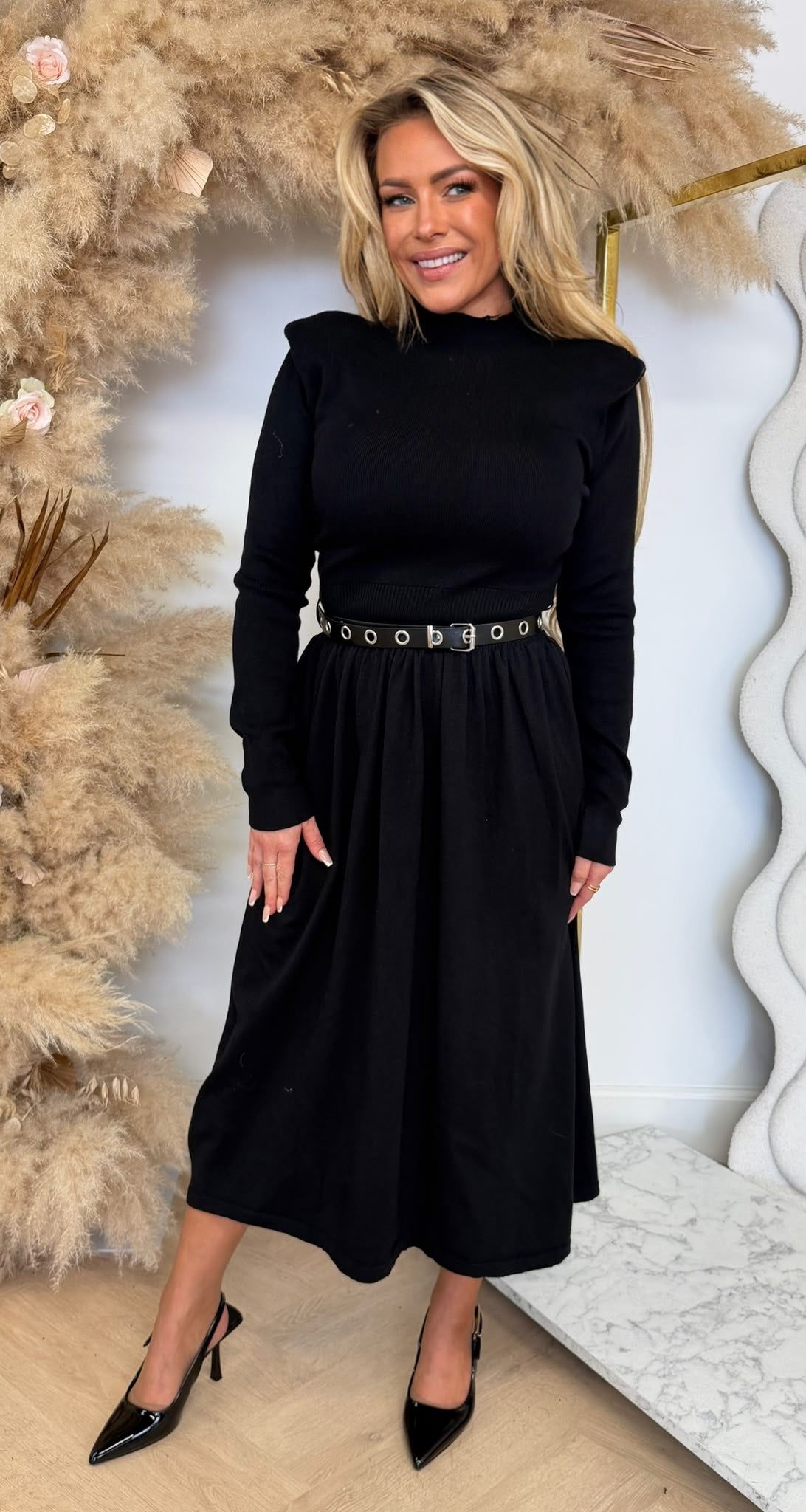 LONG PADDED SHOULDER DRESS + BELT 5562 BLACK