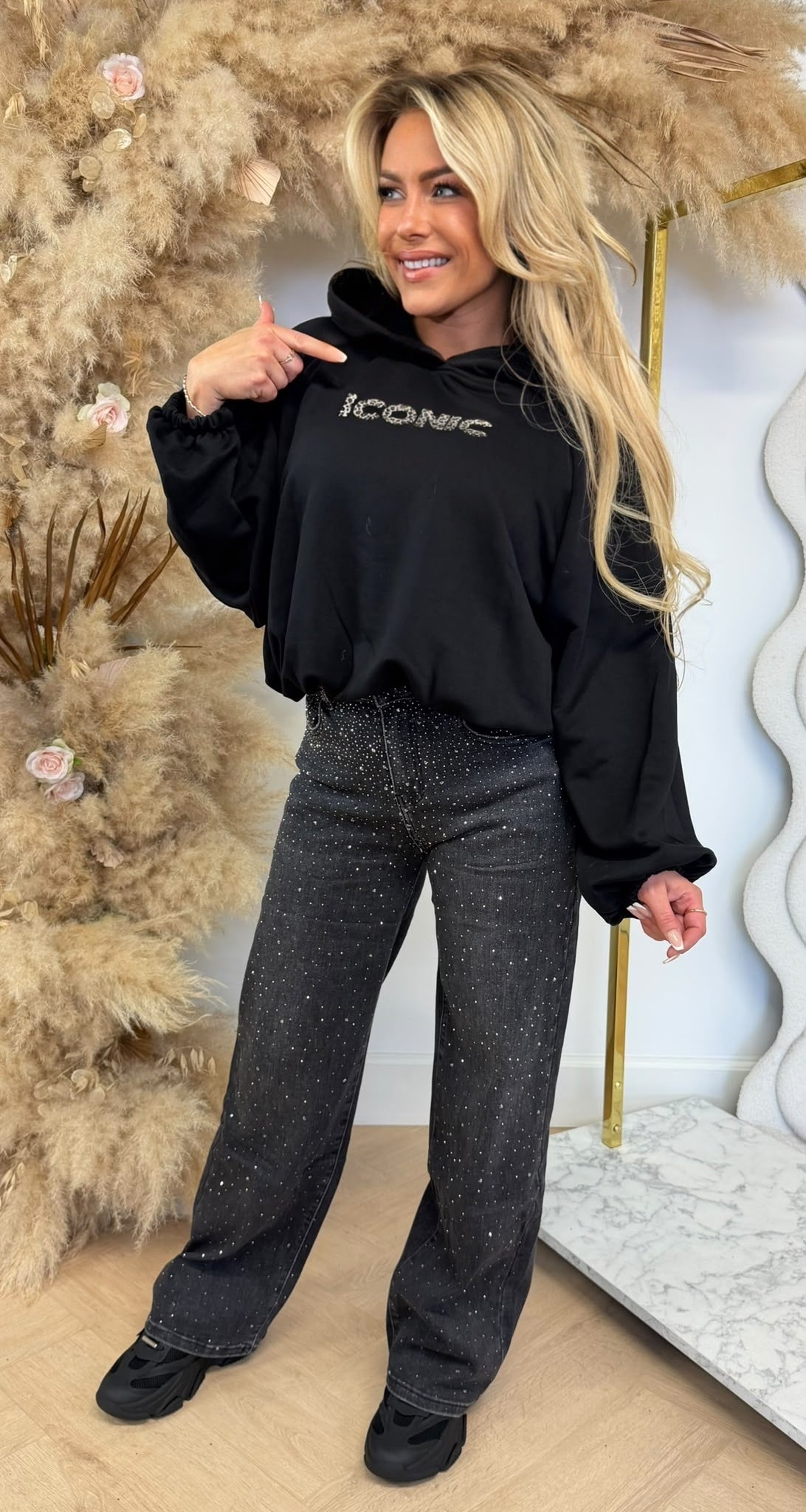 ICONIC LEO HOODIE 20421-1 BLACK