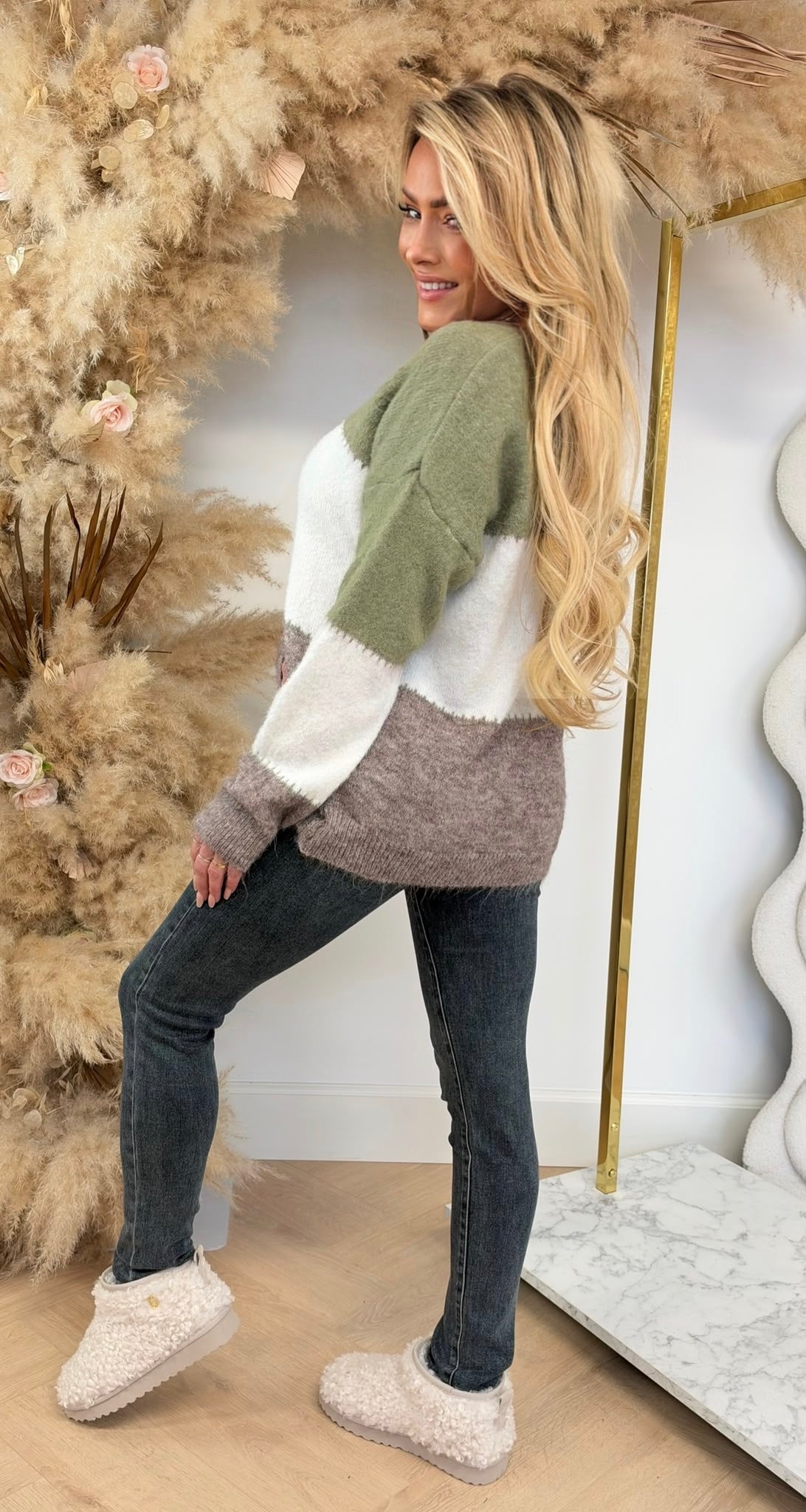 BETTY STRIPE SWEAT OLIVE
