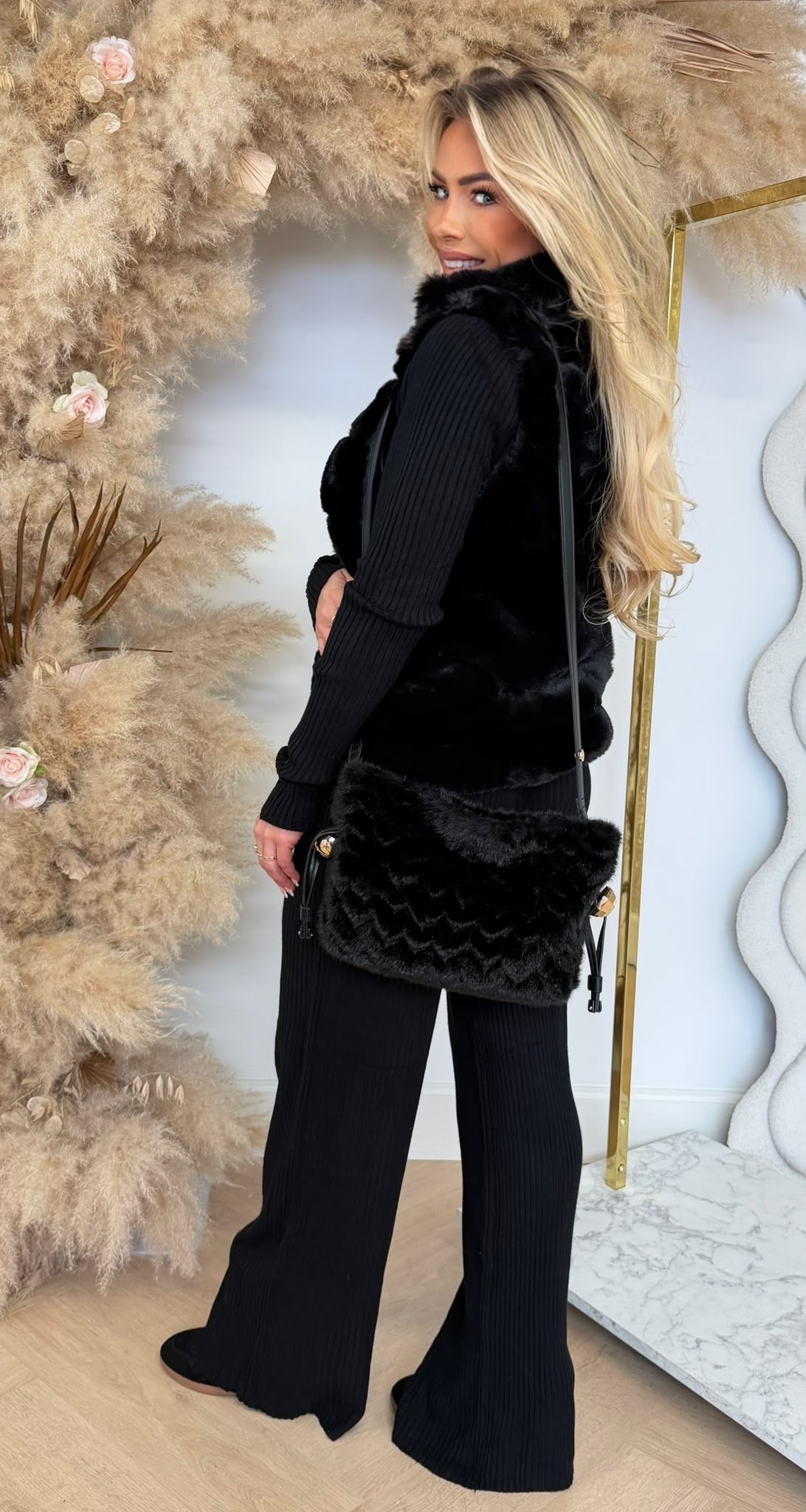 SOFT FUR BODYWARMER WY01 BLACK
