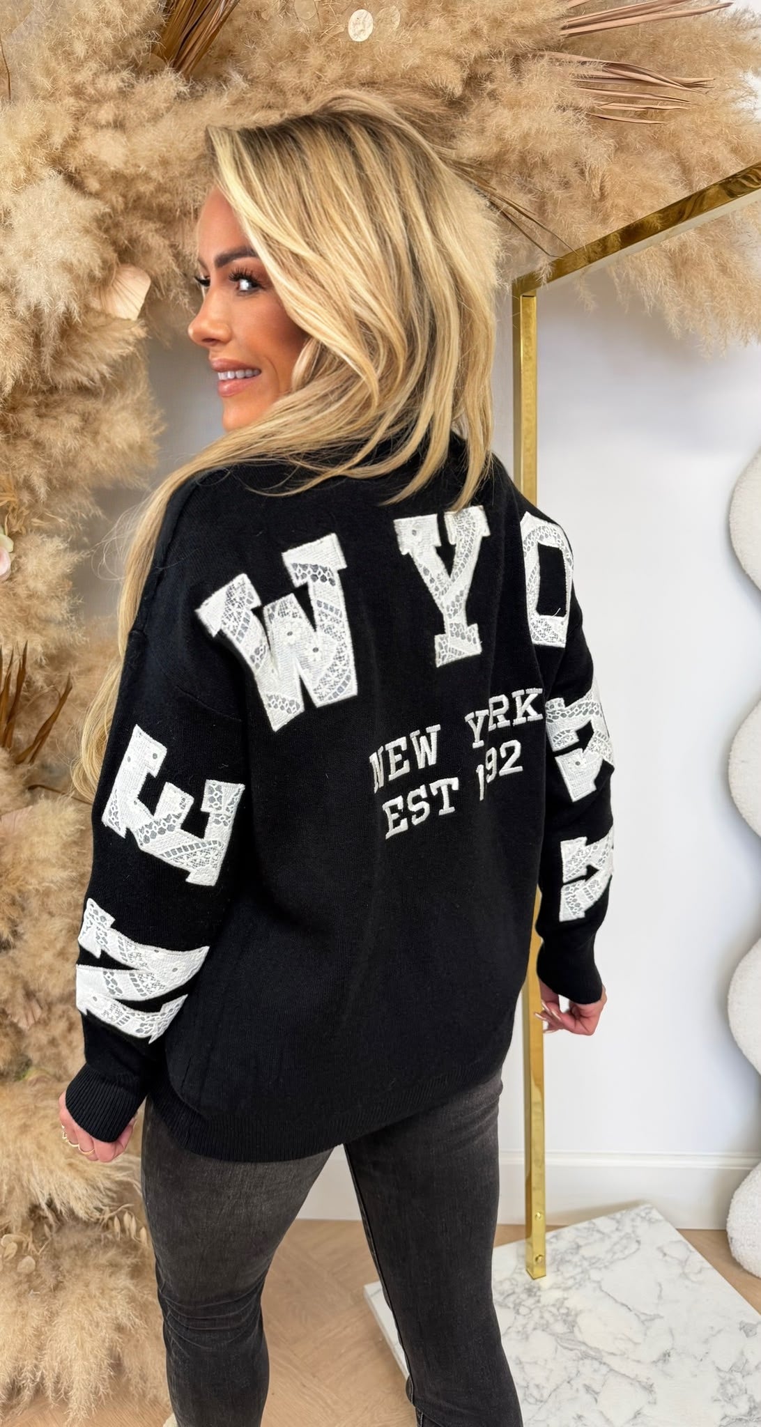 NEW YORK LACE BACKPRINT SWEAT 7825 BLACK
