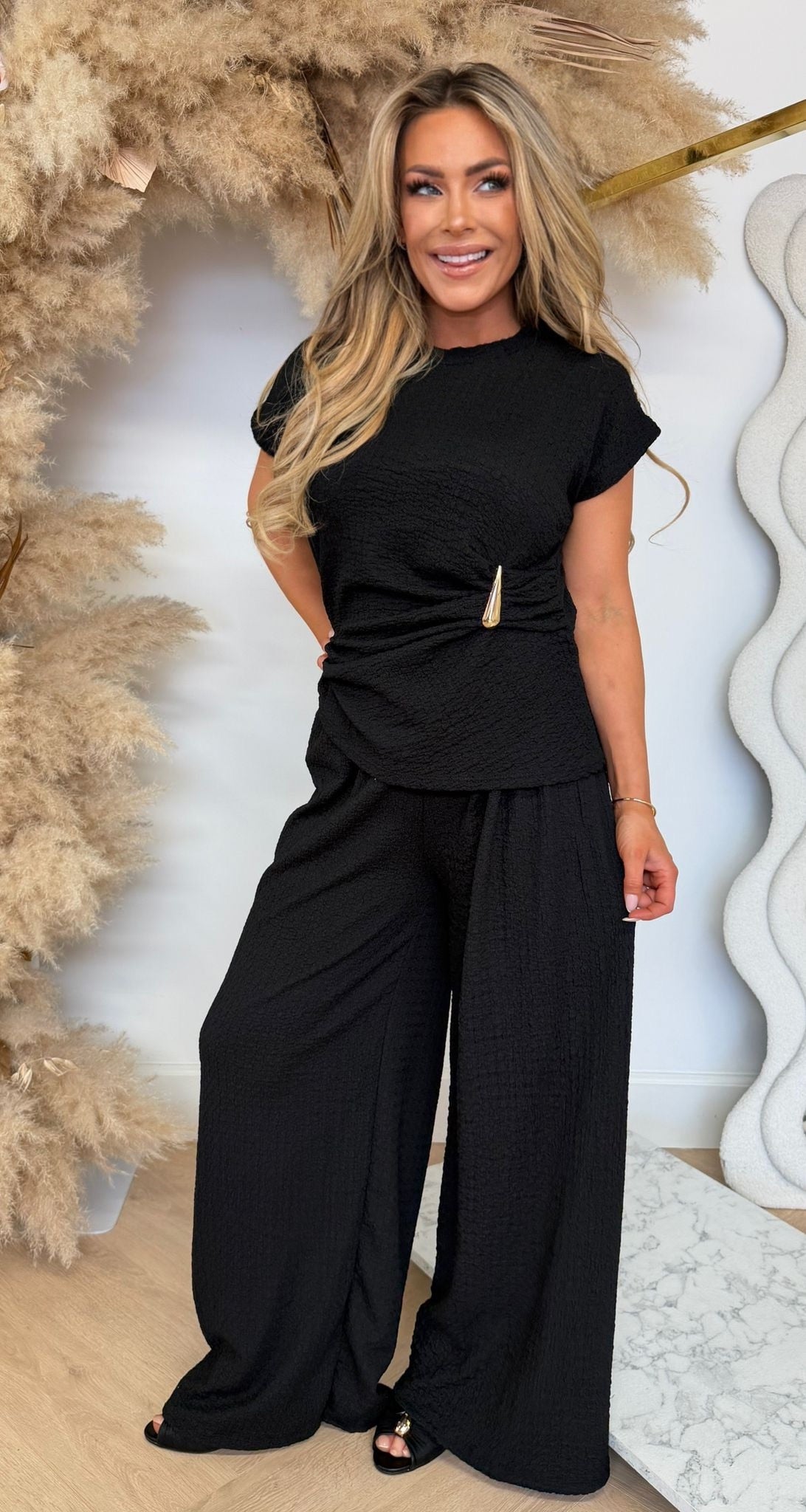 ILSE GOLD DETAIL SET BLACK