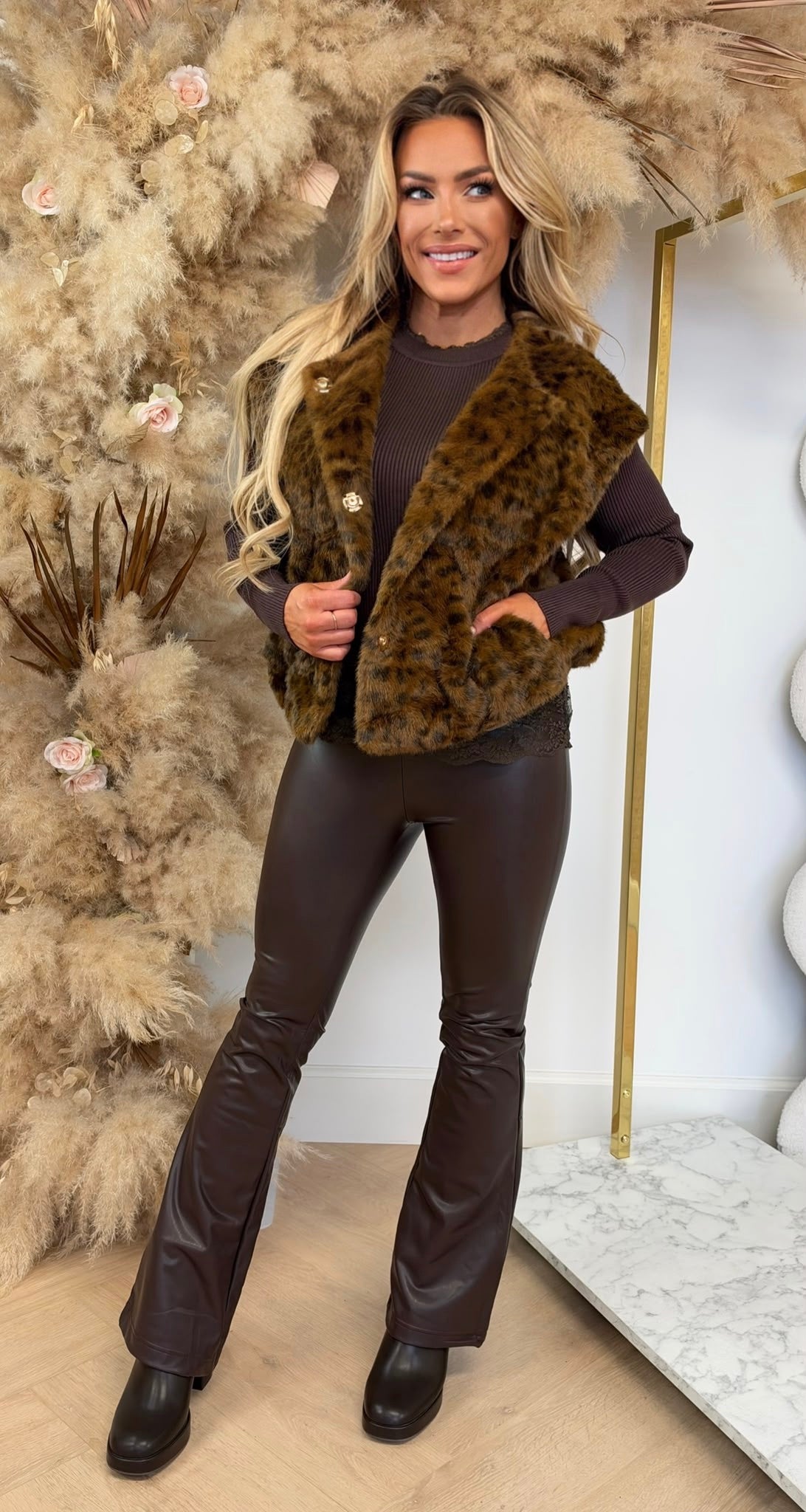 DEER GILET 035 BROWN