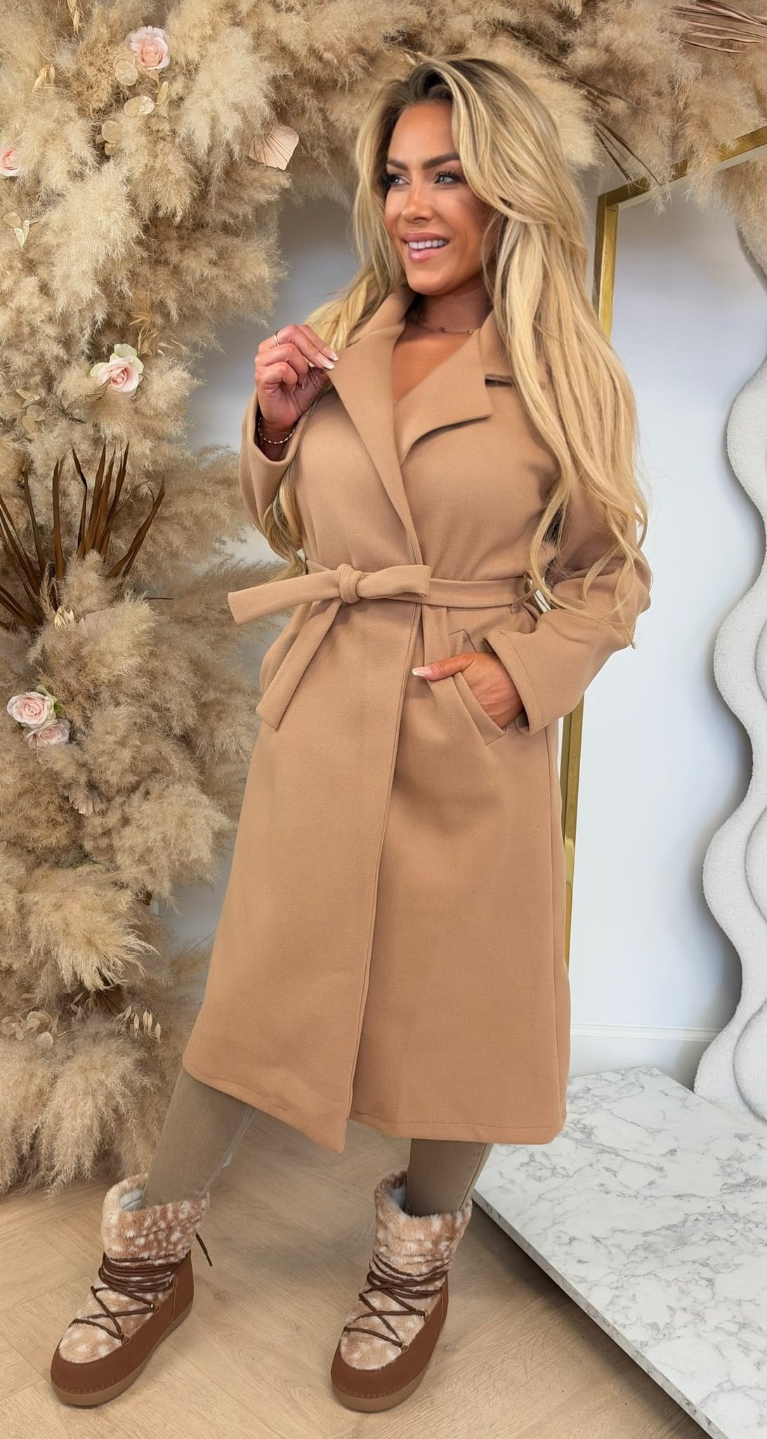 KARDASHIAN COAT CAMEL