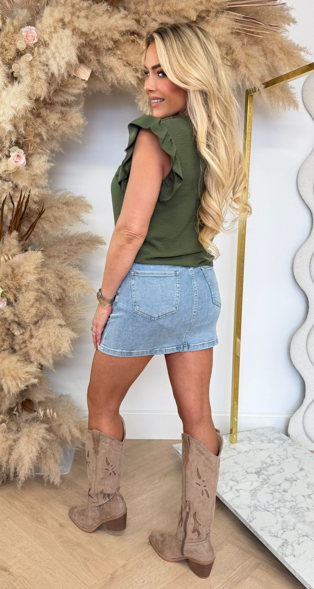 LILLY RUFFLY BASIC TOP OLIVE