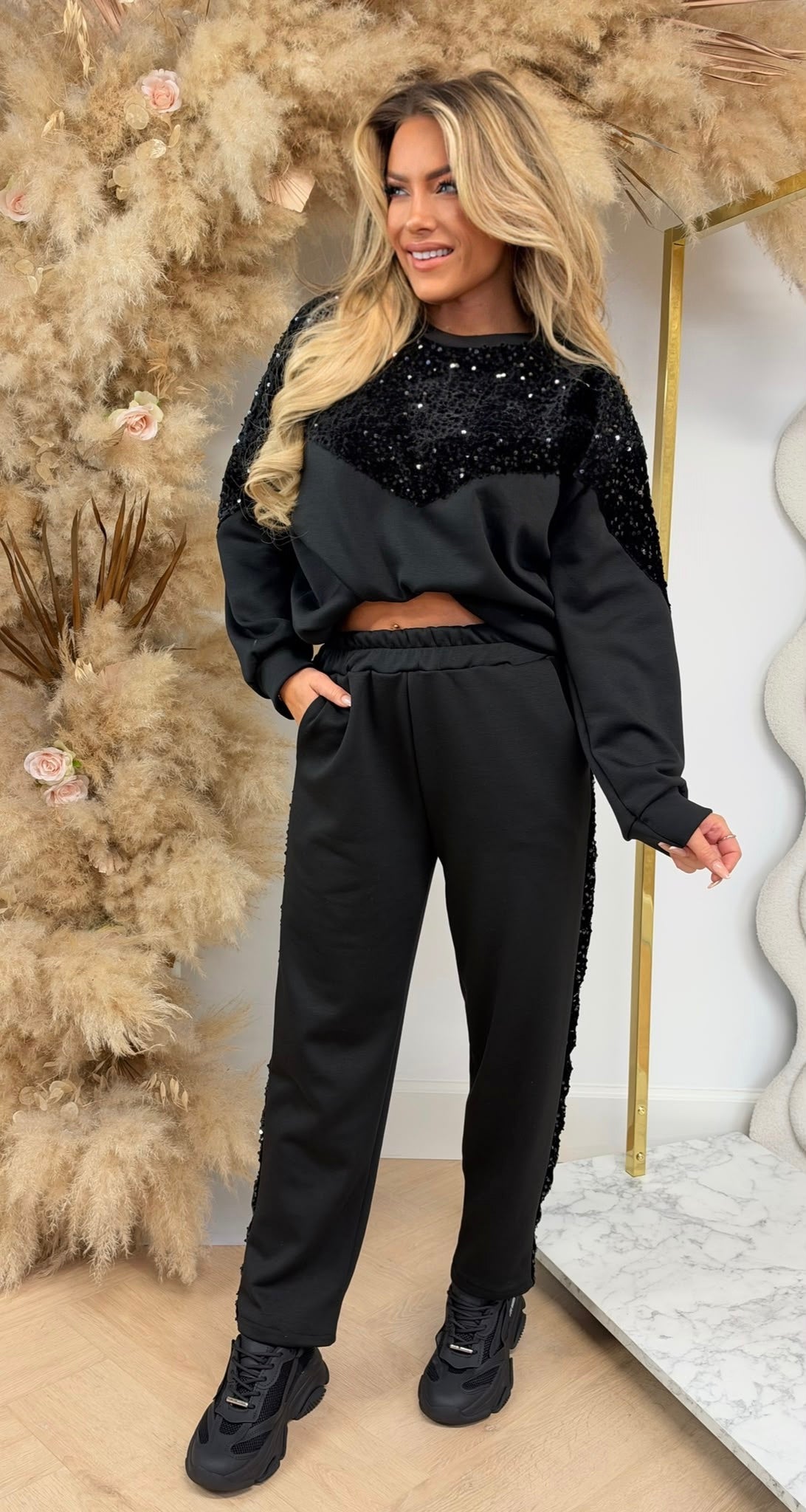 XELLY VELVET SEQUINS SET BLACK