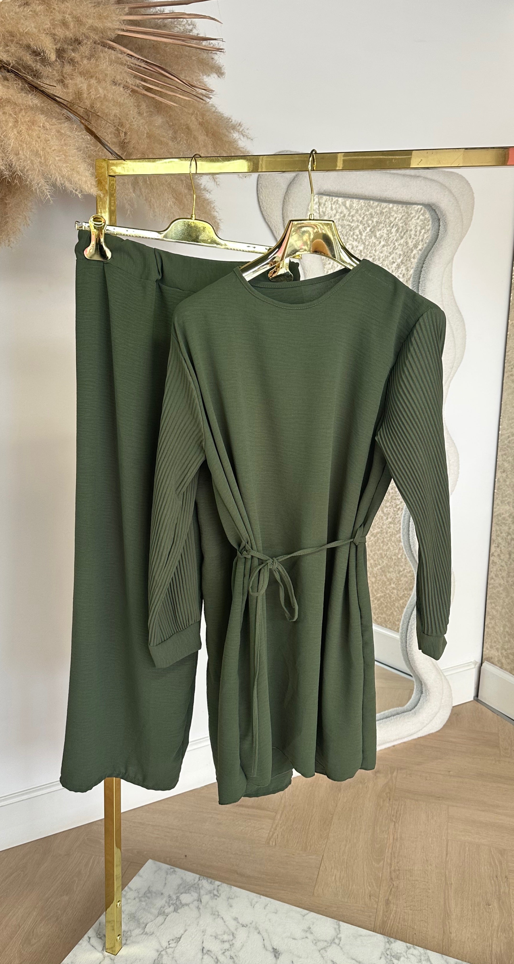 PLISSE SLEEVE SET ARMYGREEN