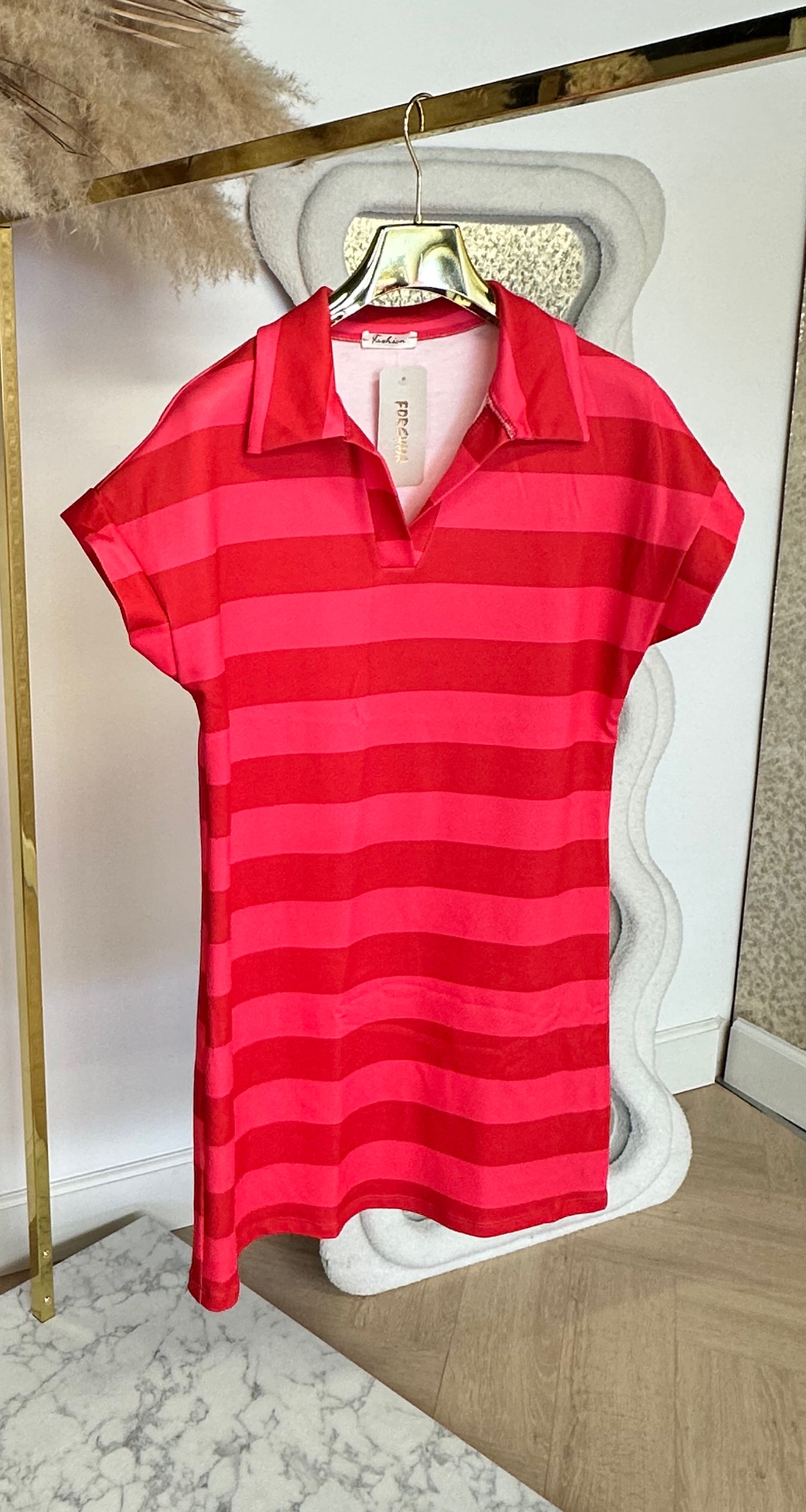 LIEKE KRAAG STREEP DRESS RED