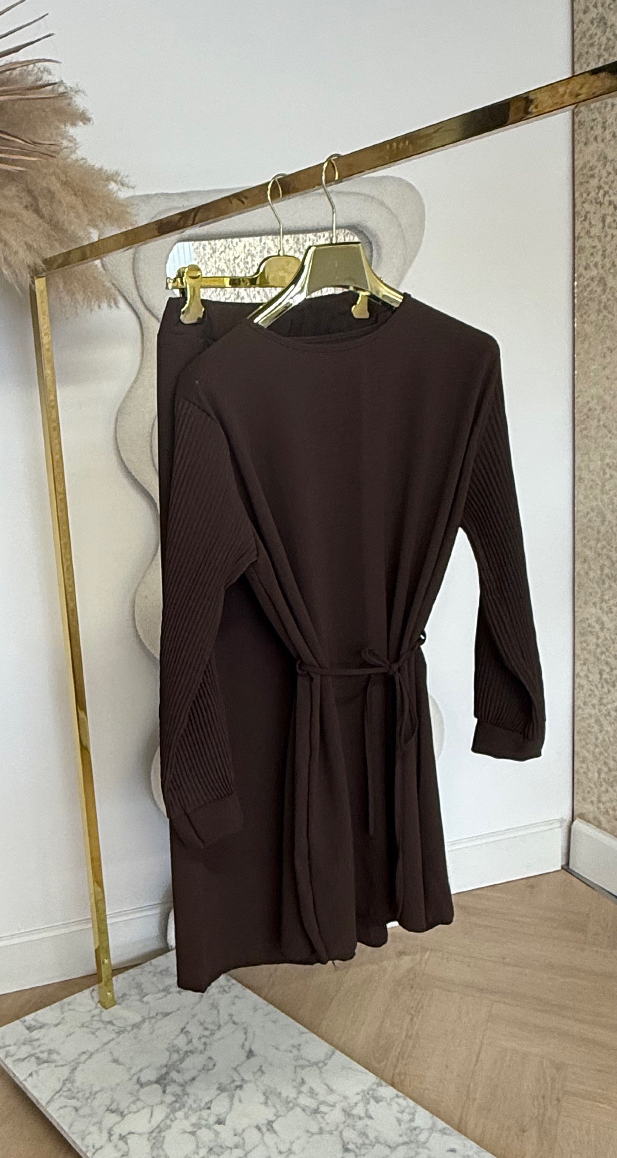 PLISSE SLEEVE SET CHOCO