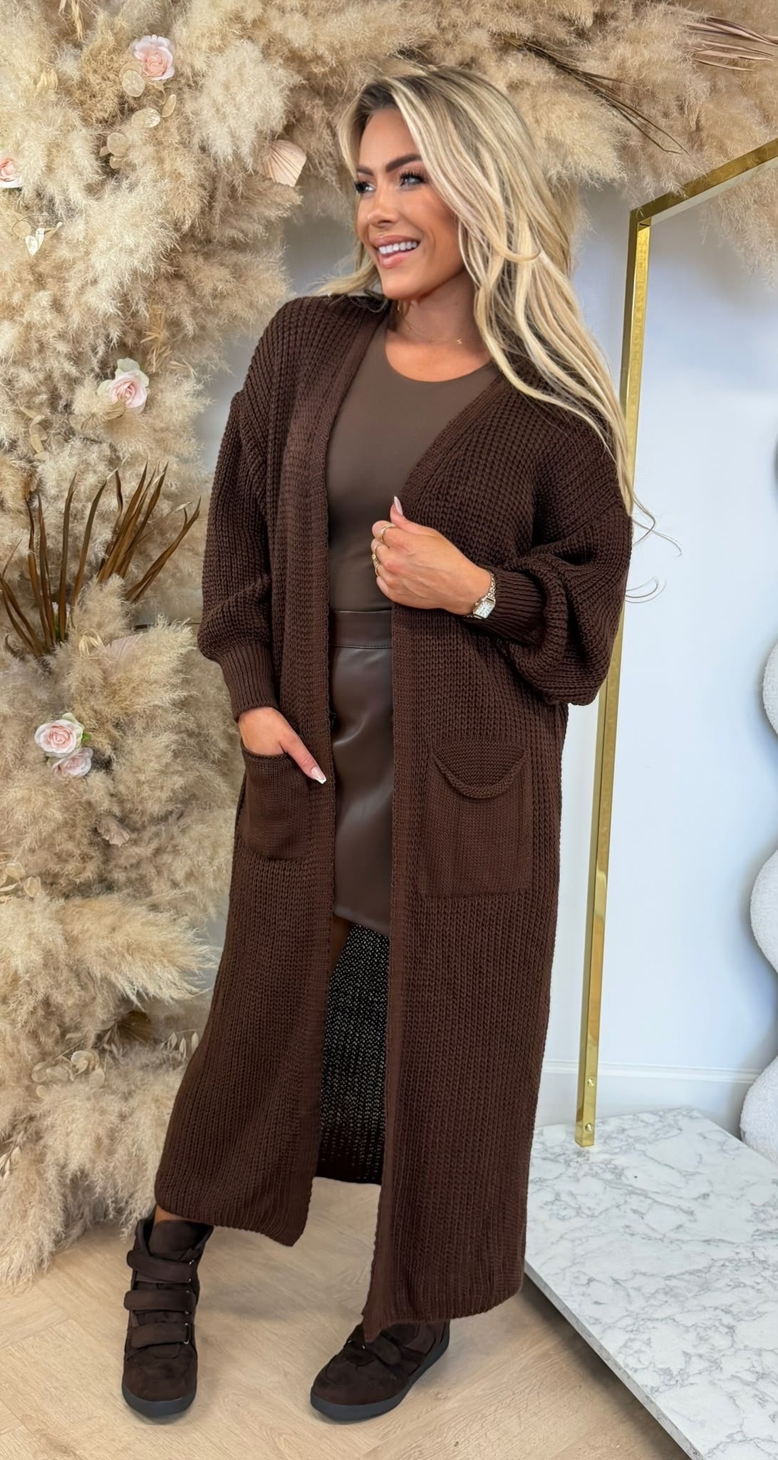 KNITTED LOUNGE VEST CHOCO