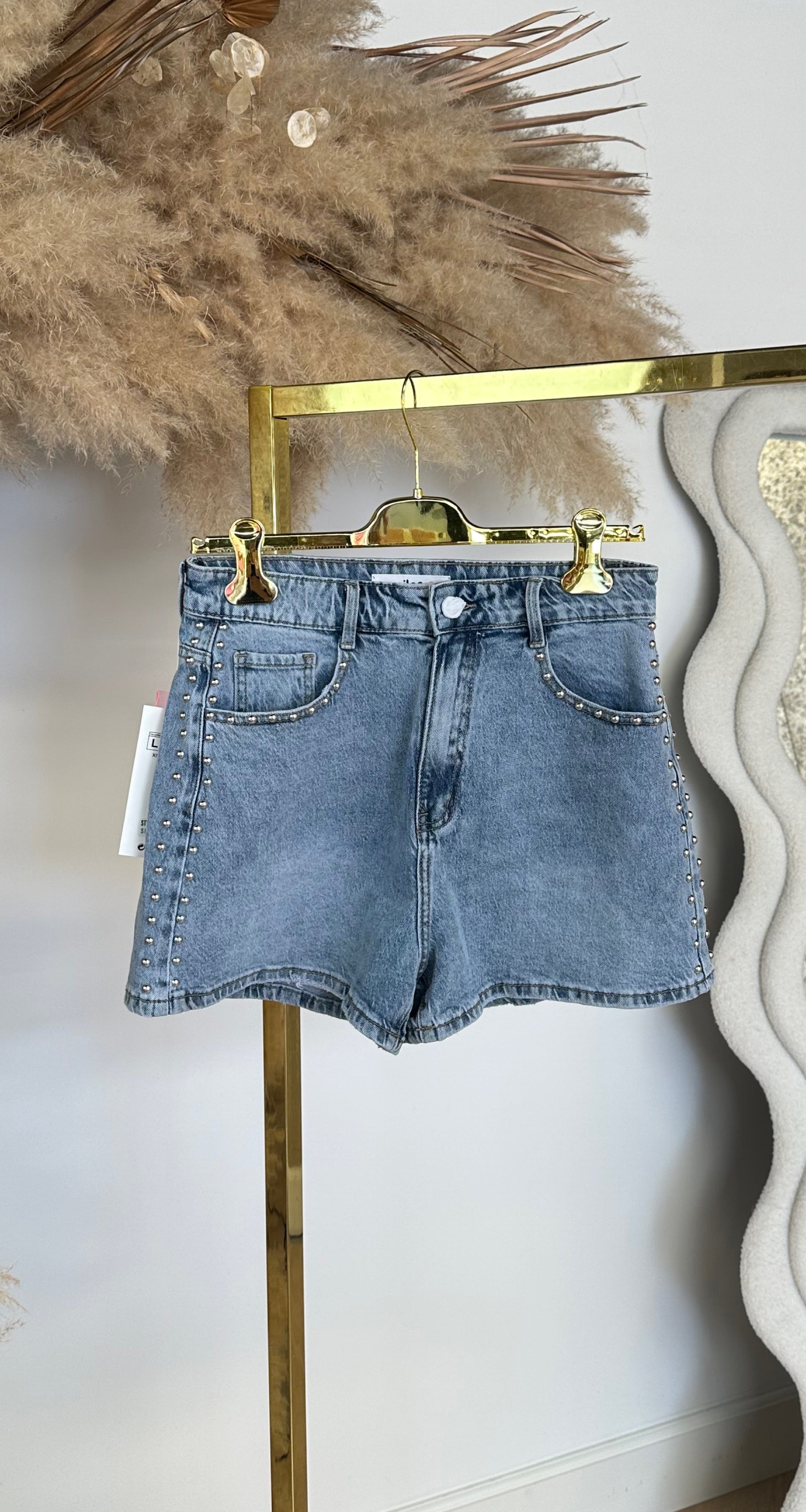 MILEY STUDDED SHORT 675-2 DENIM