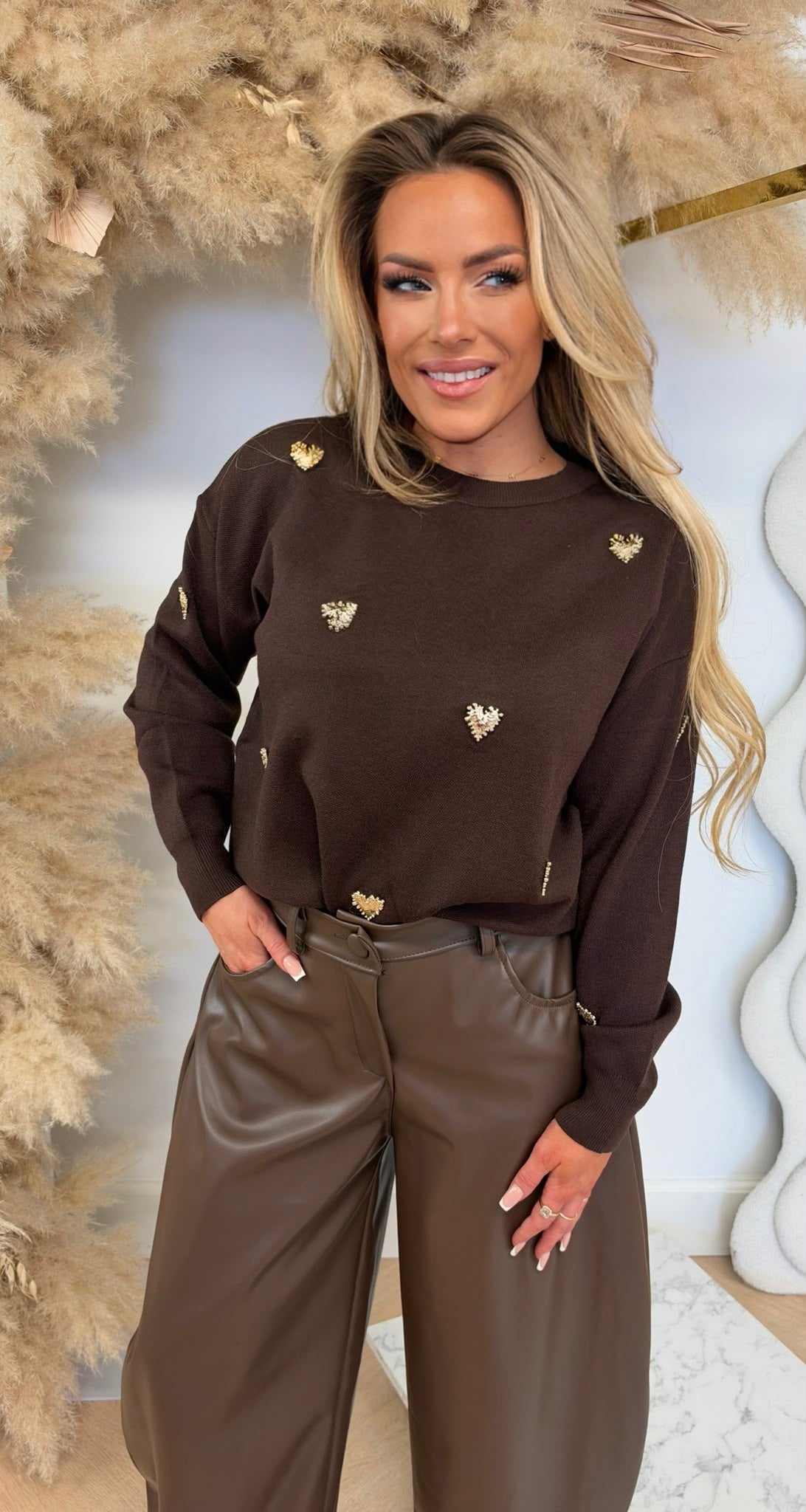 STUDDED LOVE SWEAT 10650 CHOCO