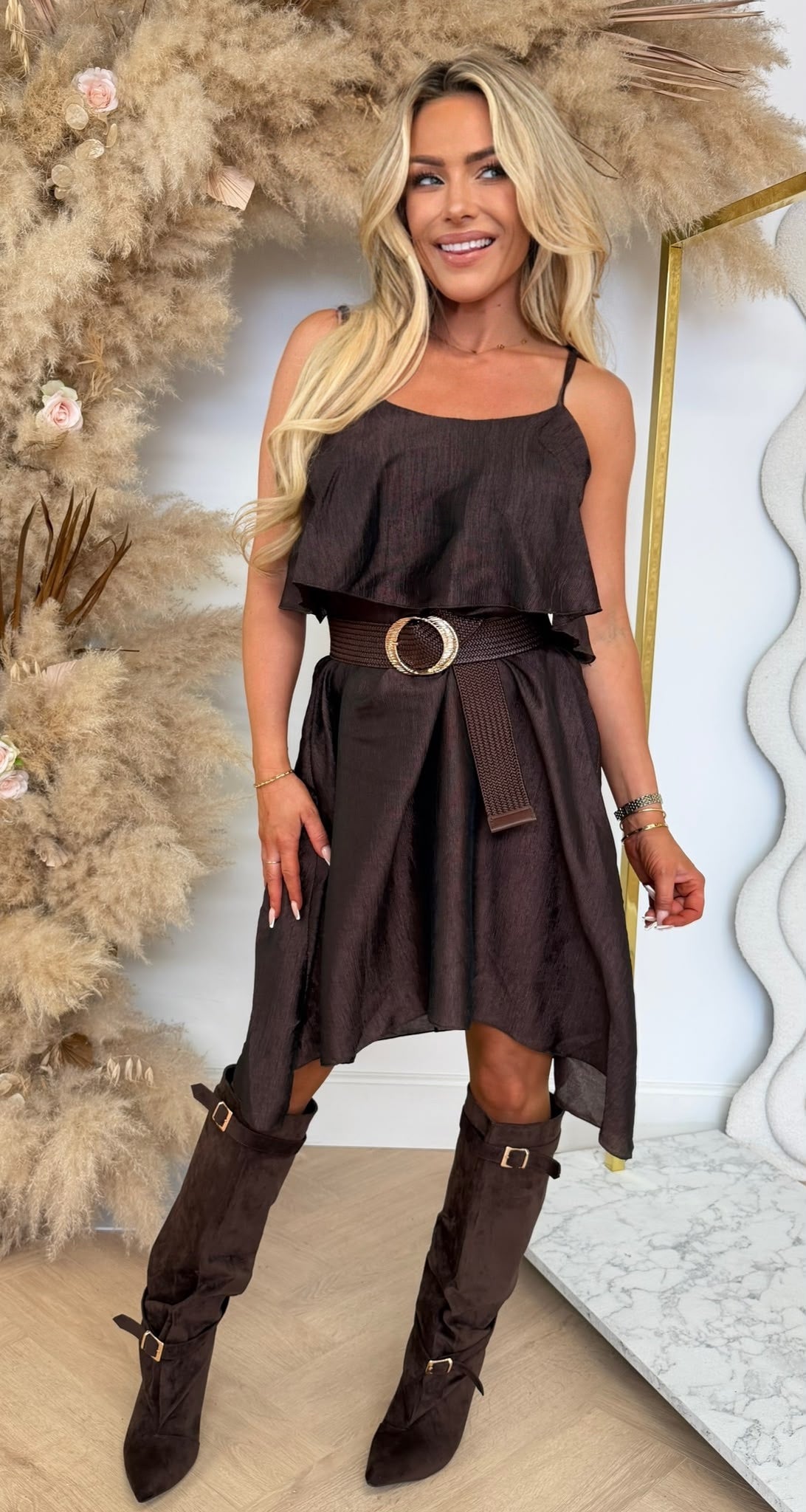 SHINE SPAGHETTI DRESS CHOCO