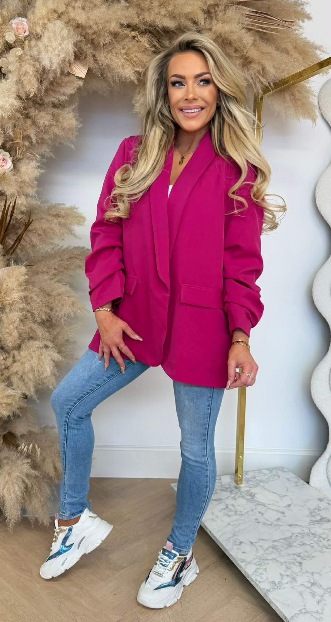 NINA OVERSIZED CROPPED MOUW BLAZER FUCHSIA