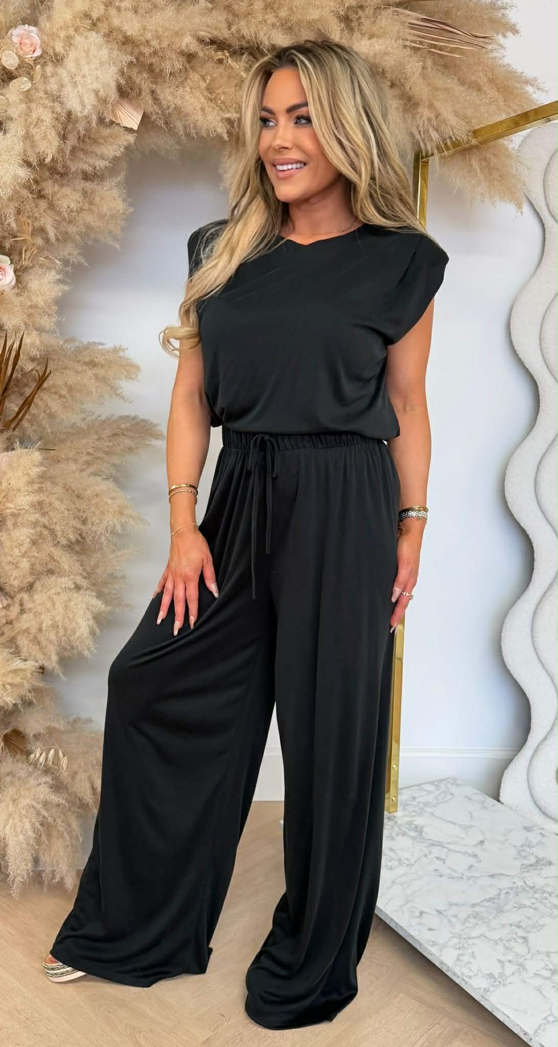 SHOULDER LOUNGE SET BLACK