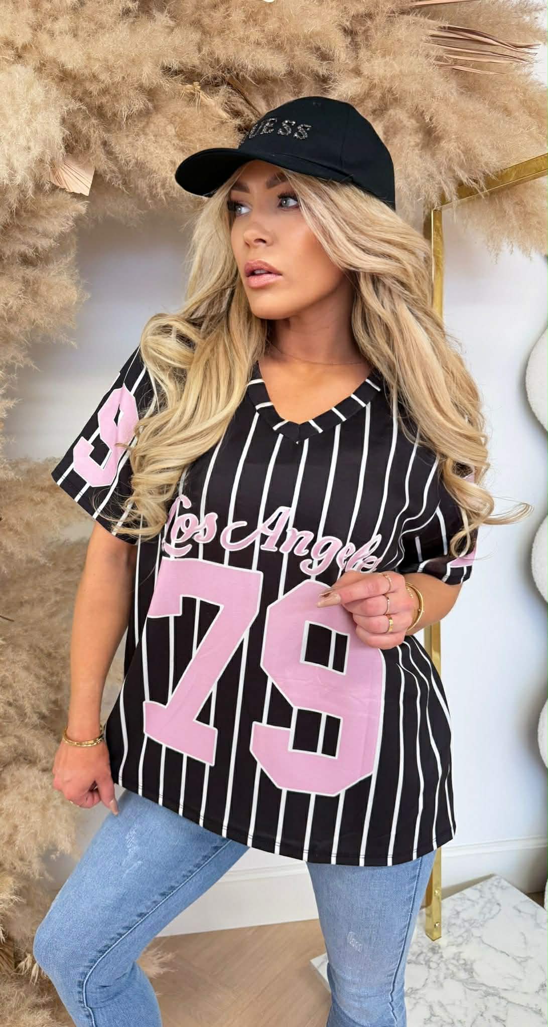 STRIPE V LA SHIRT BLACK