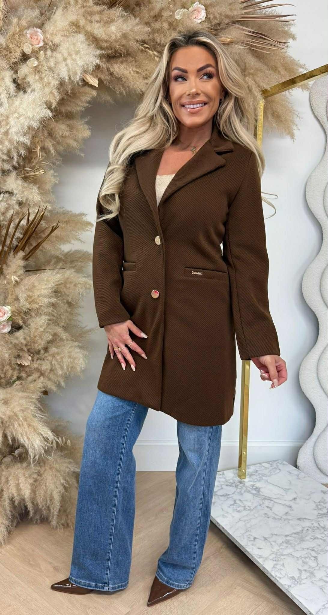 TRENCH-COAT ÉLÉGANT AVEC BOUTONS CHOCO