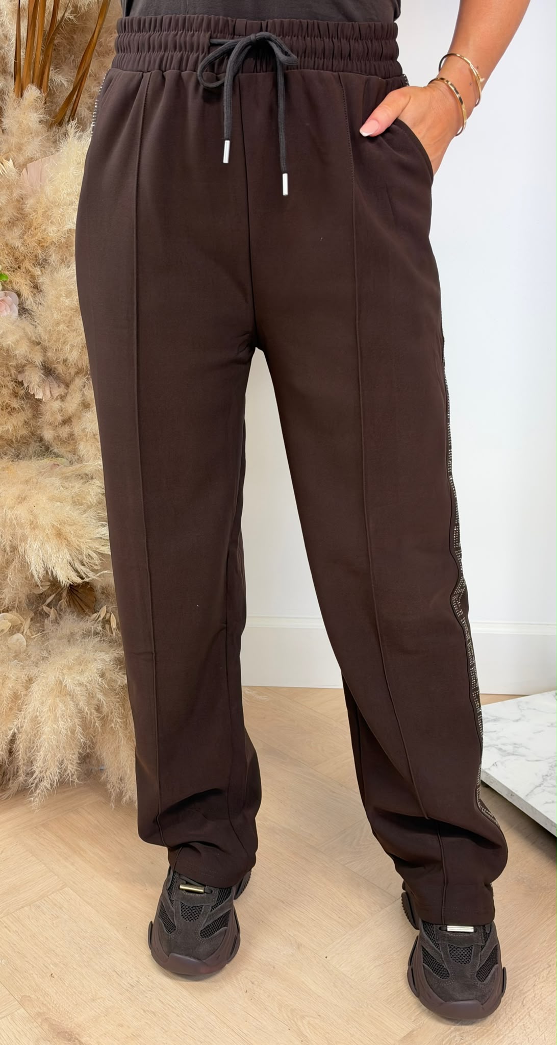 JAMIEL GLITTER JOGGER 2209 CHOCO