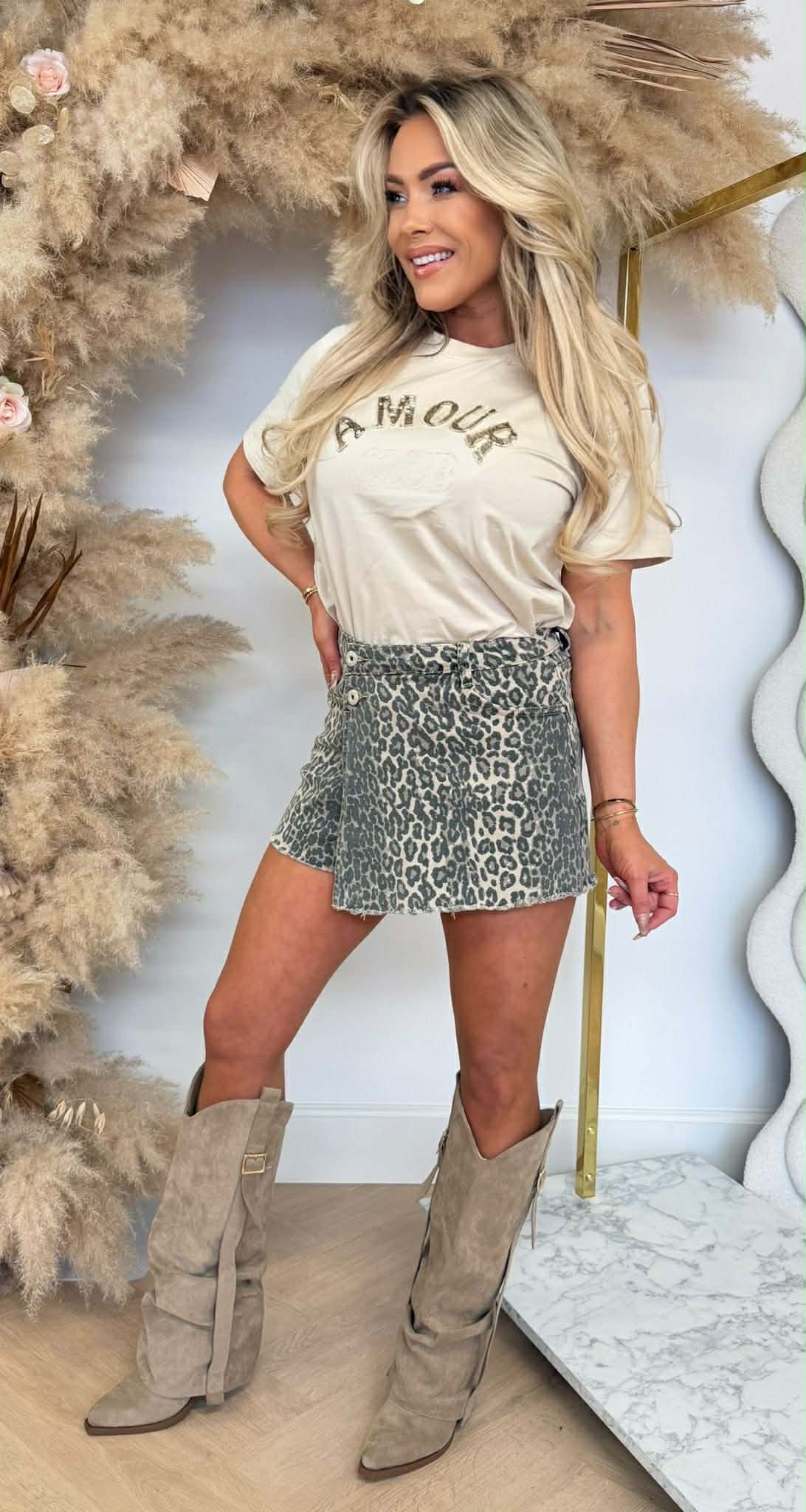 AMOUR SEQUIN TEKST TEE 1011 BEIGE