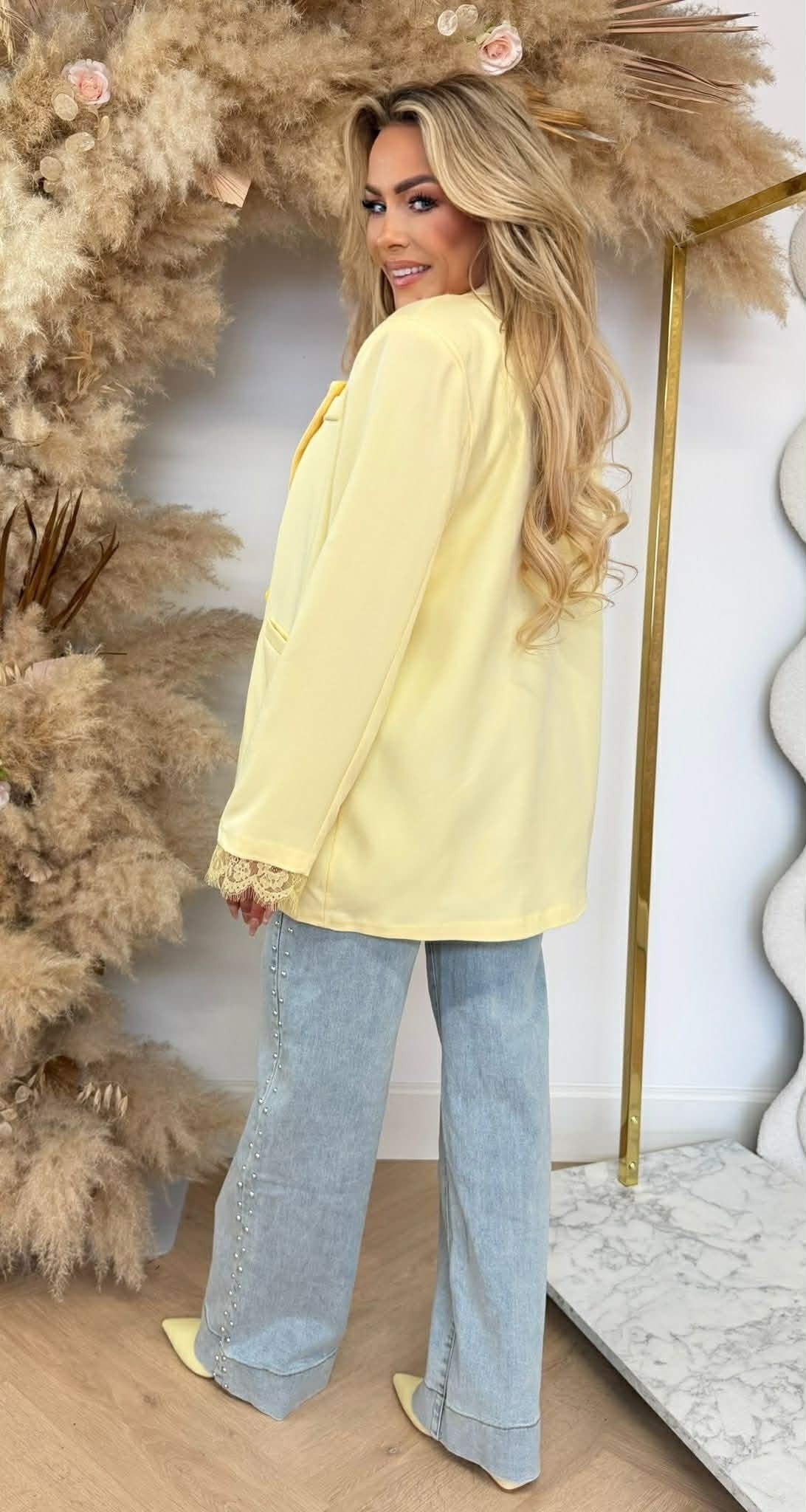 JOELLE DOUBLE BUTTON LACE BLAZER GELB