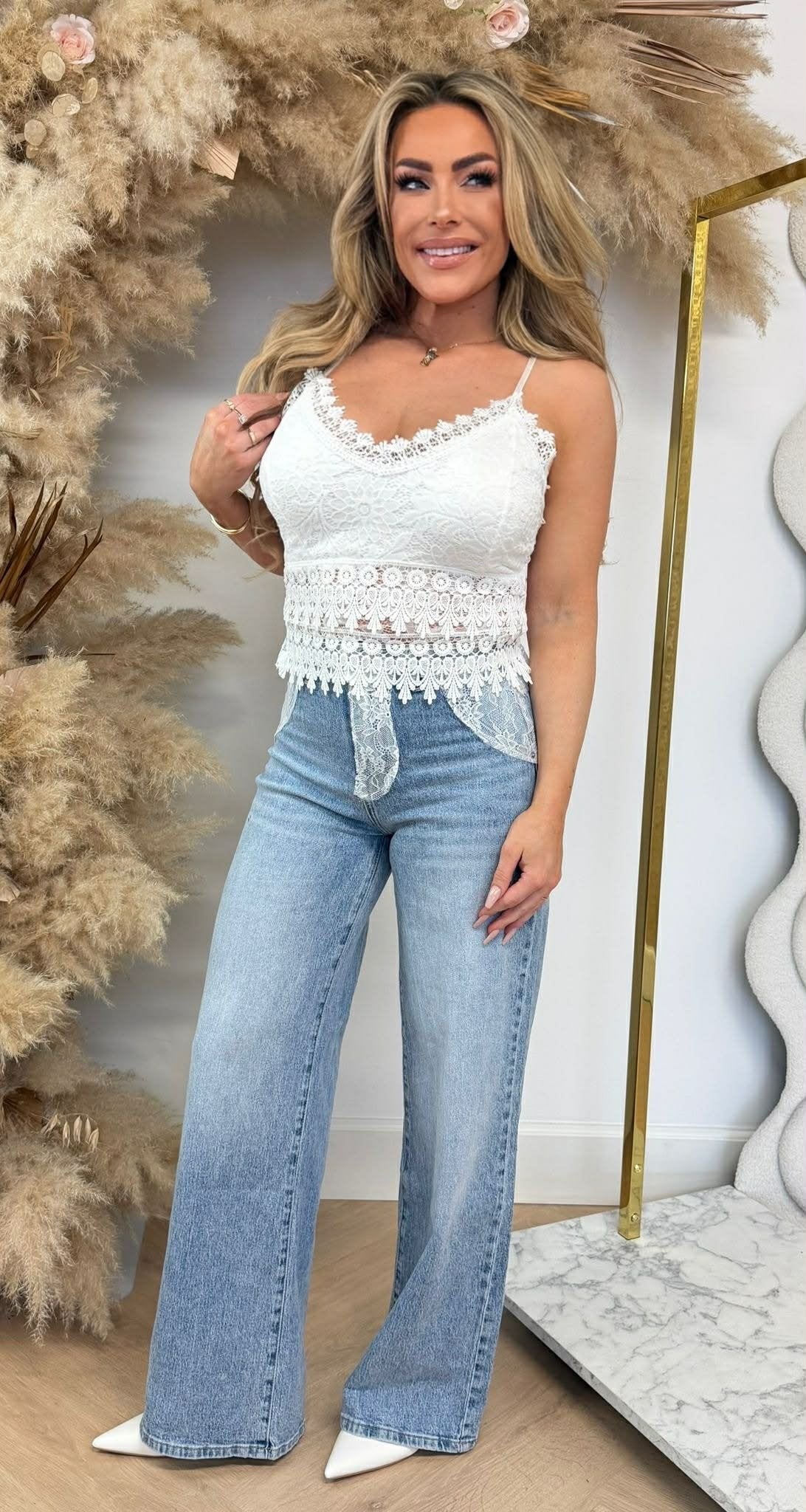 HAUT EN DENTELLE ÉCRU