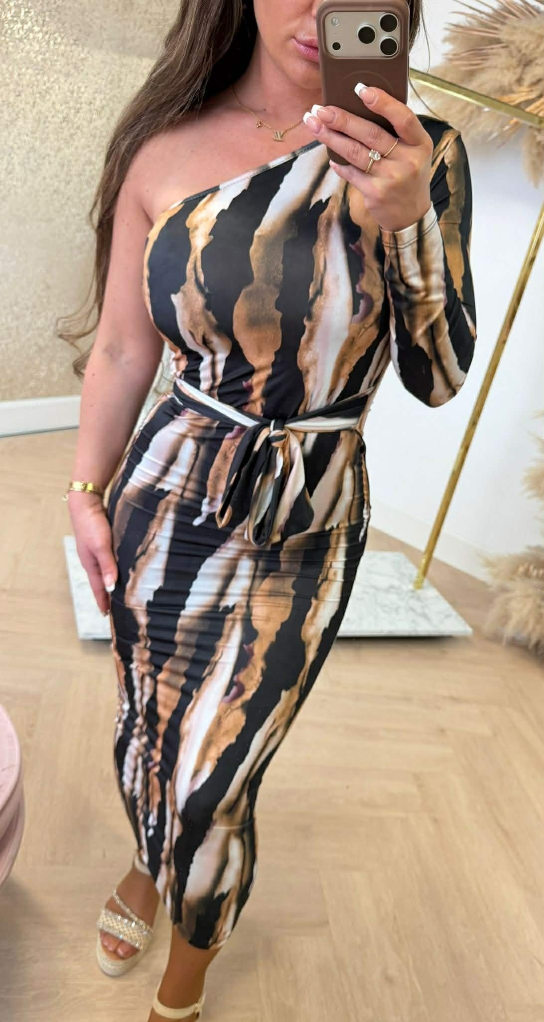 ONE SLEEVE SWIRL DRESS BLACK